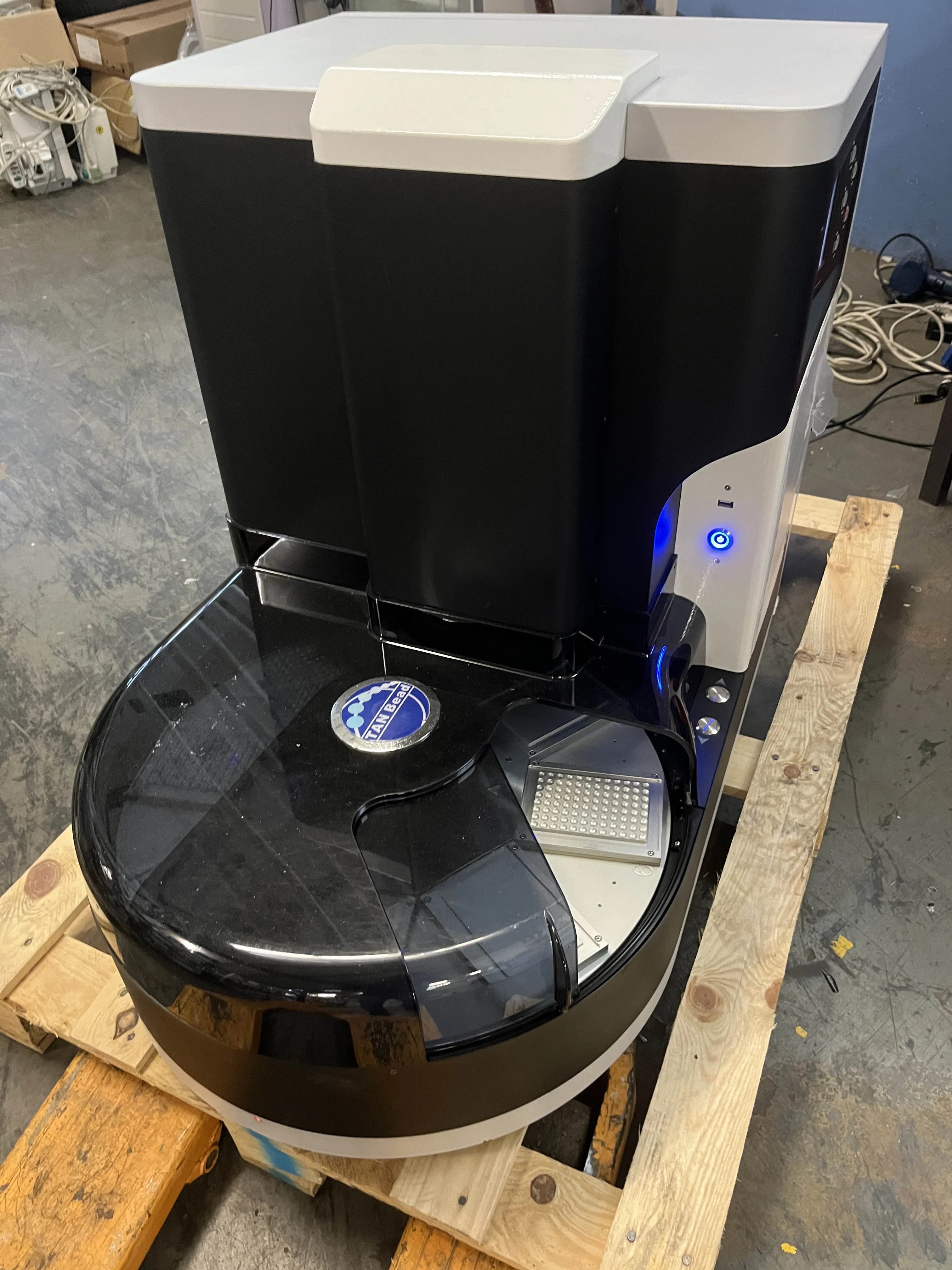 TANBEAD Maelstrom 9600 DNA extractor