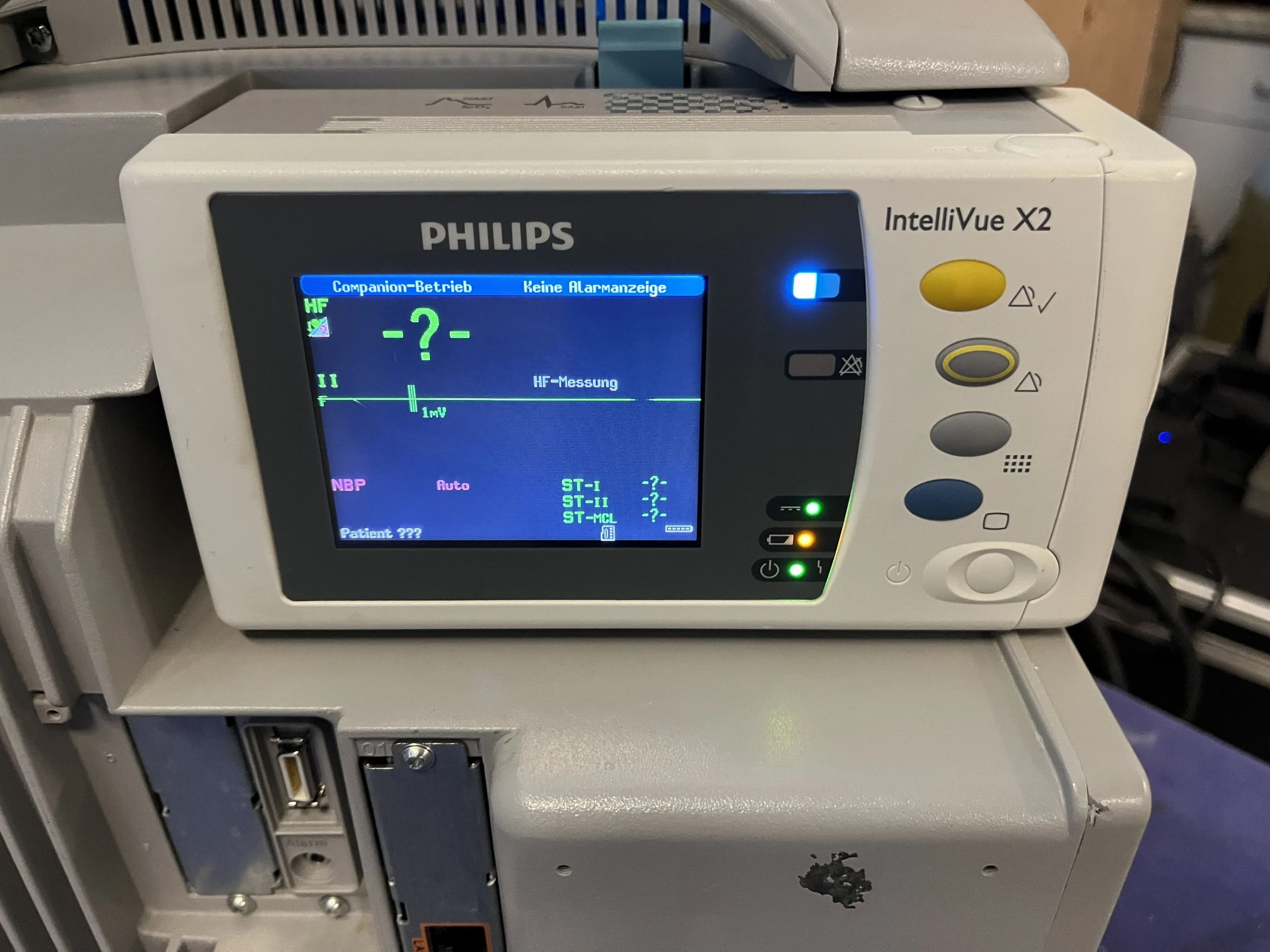 PHILIPS IntelliVue X2 (M3002A) Patient monitor