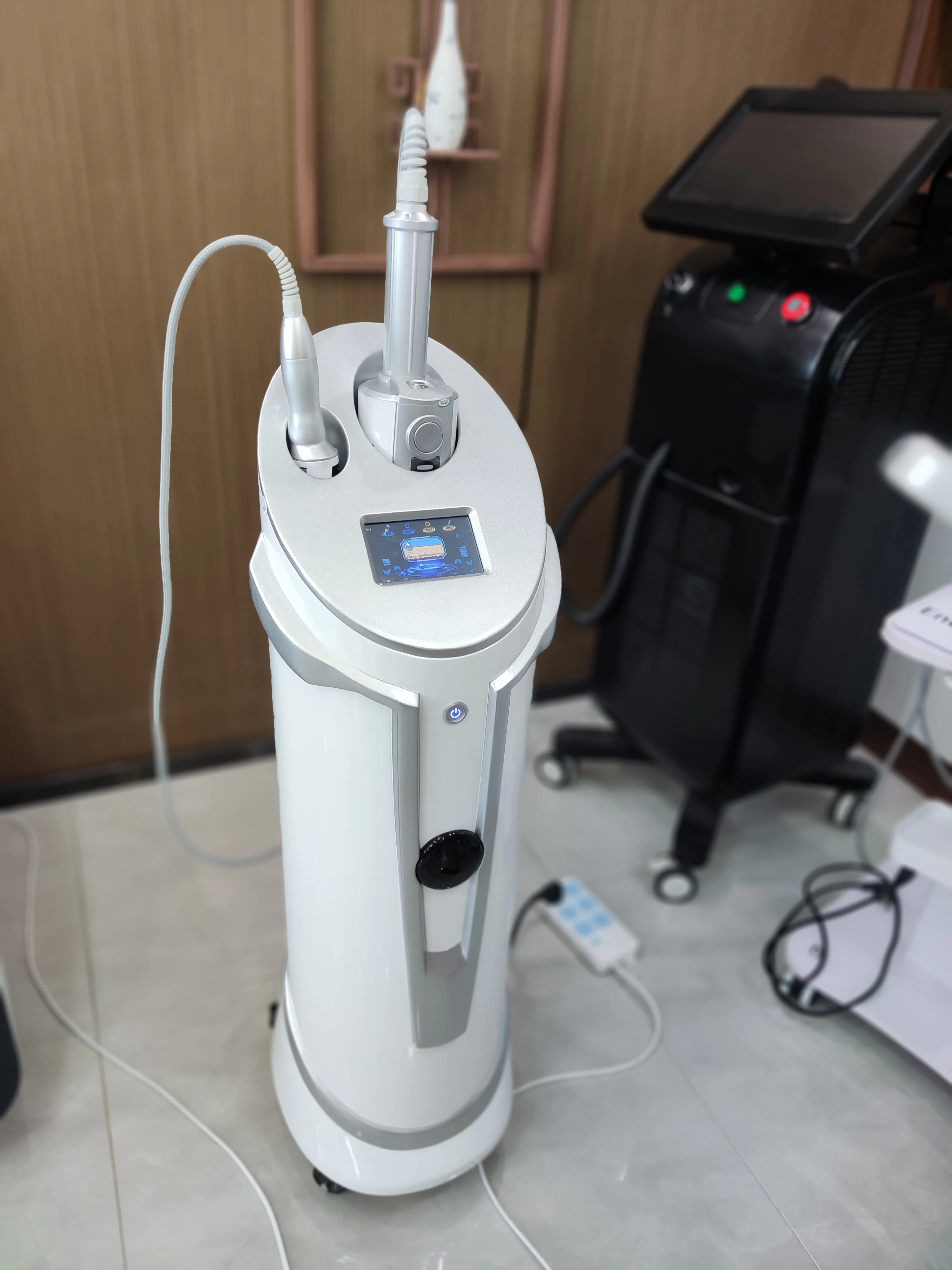 ENDOSPHERES THERAPY AkBody Cellulite Reduction