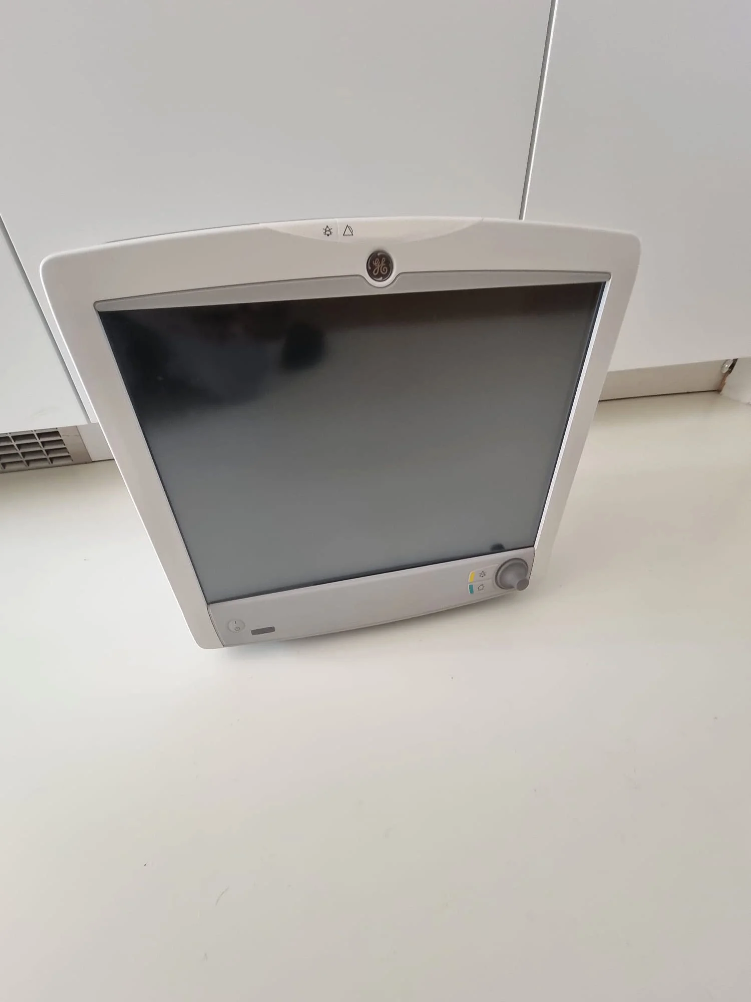 GE Carescape B650 EKG monitor