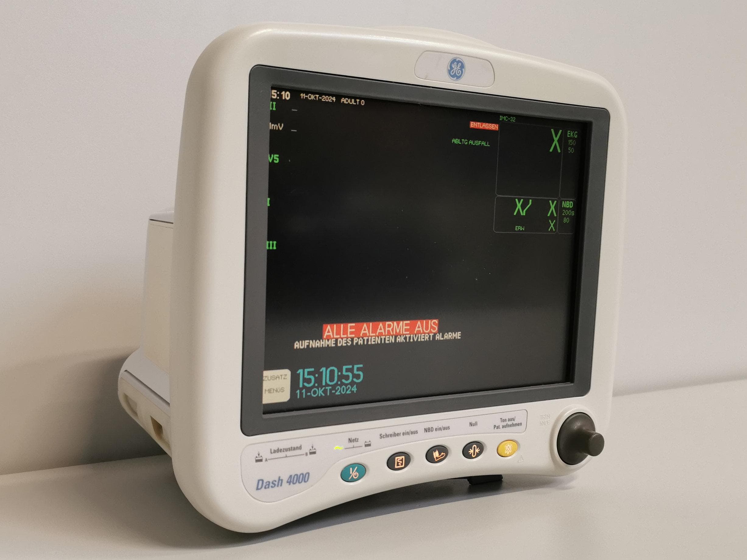 GE Dash 4000 EKG monitor