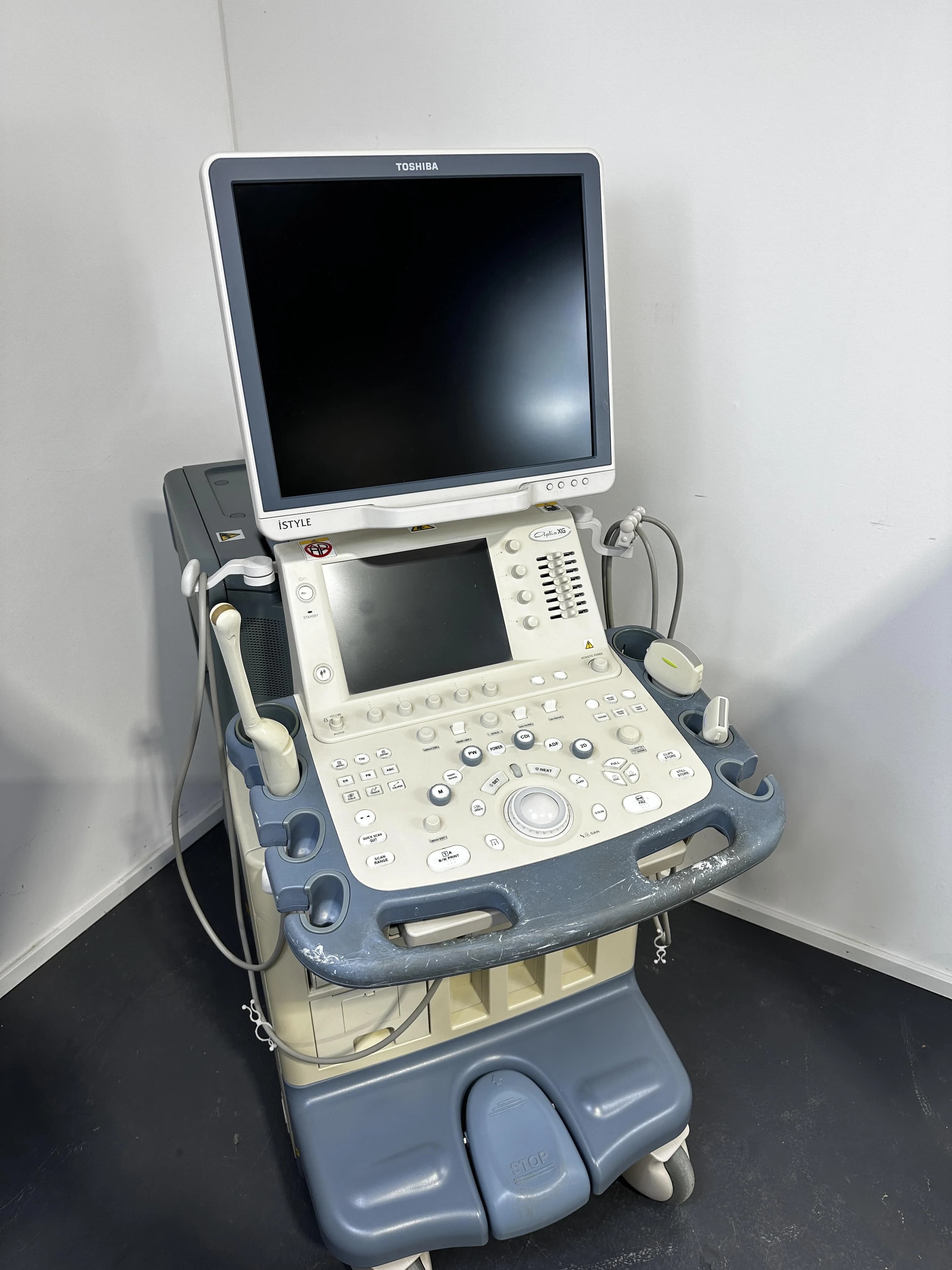TOSHIBA Aplio XG (SSA-790A) Ultrasound Machine
