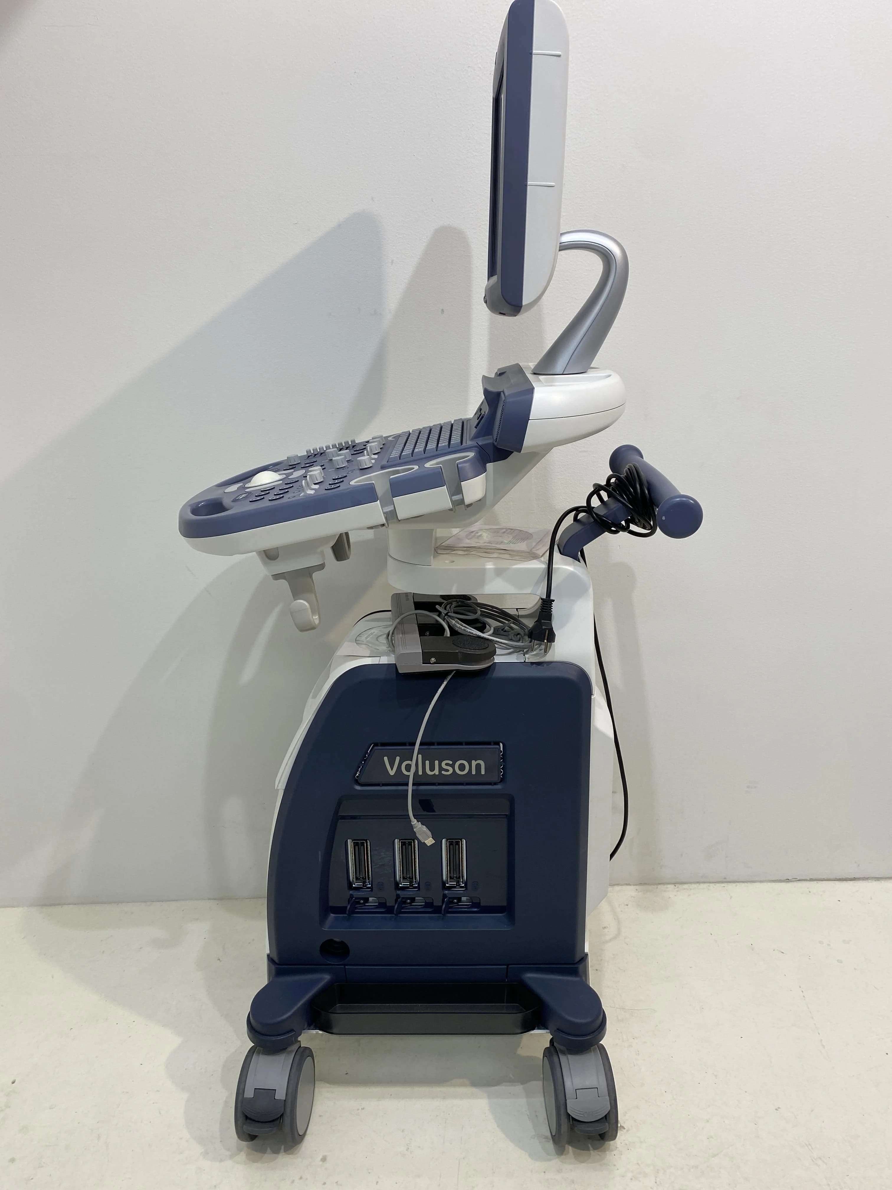 GE Voluson P6 Ultrasound Machine