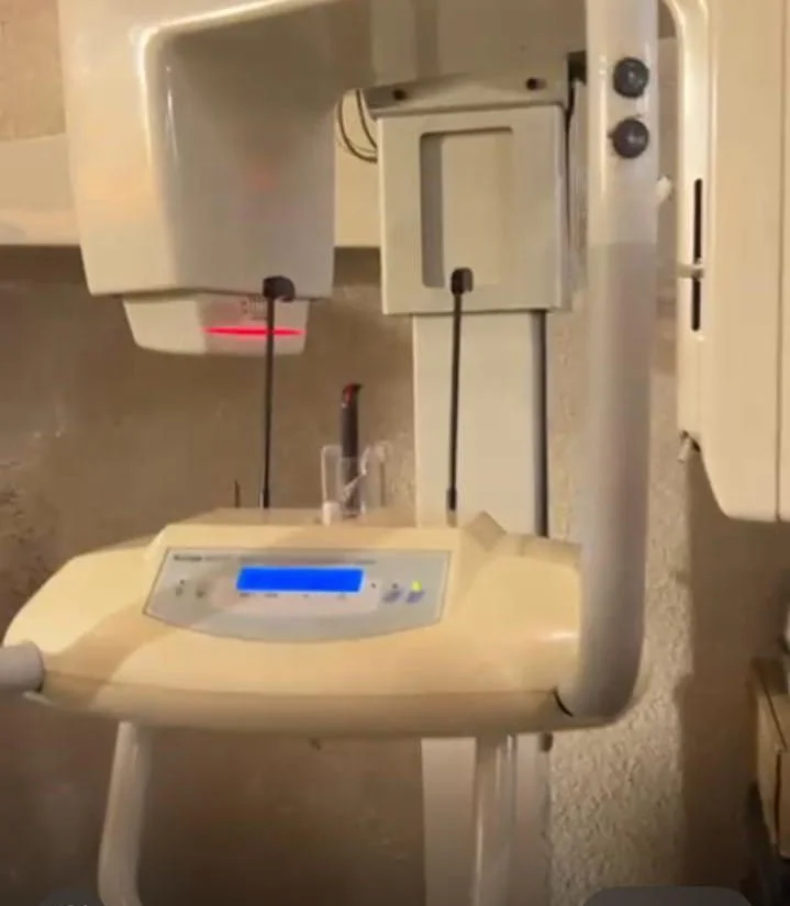 CARESTREAM 8000C Dental X-ray Machine