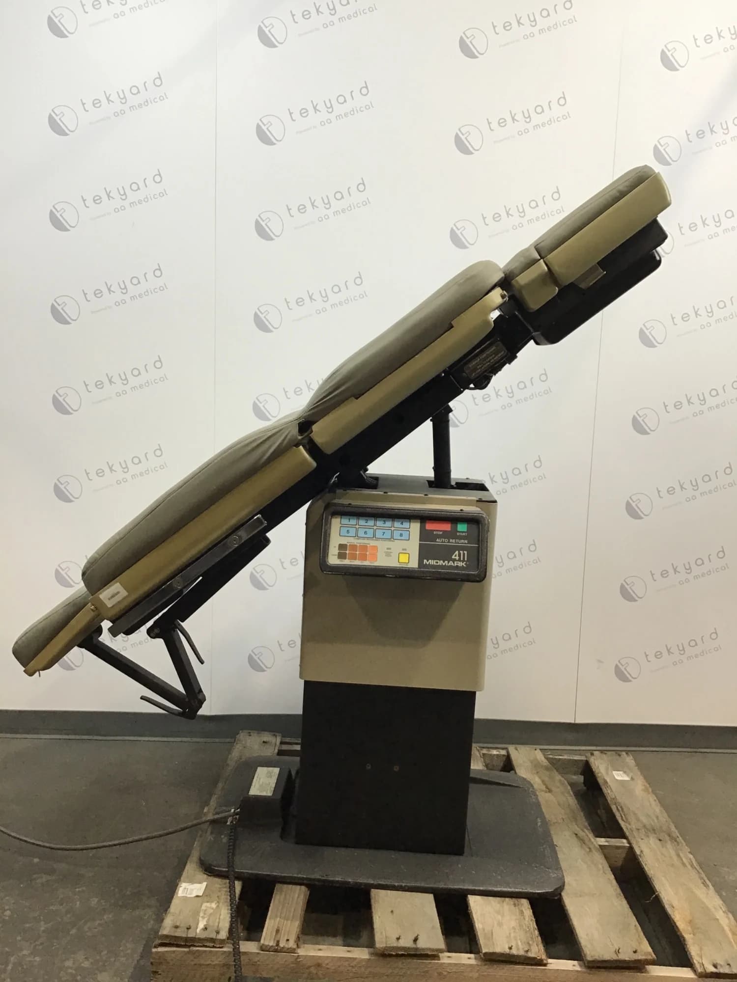 MIDMARK 411 Examination table