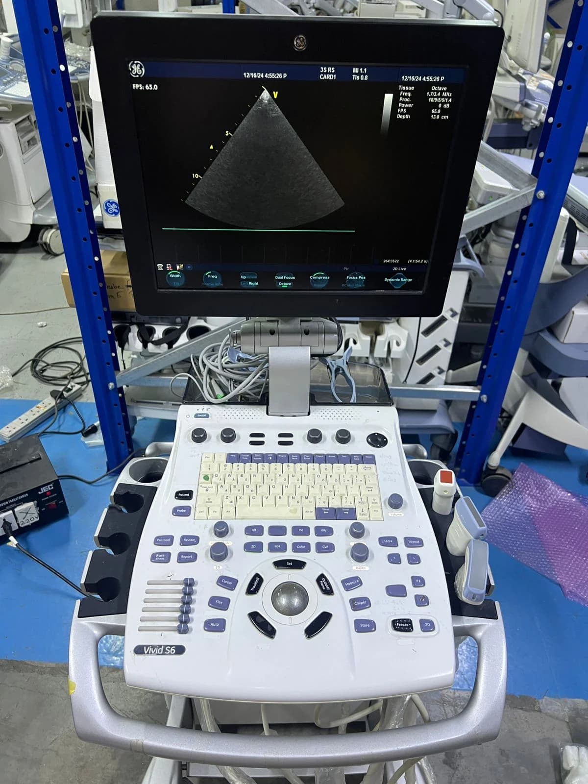 GE Vivid S6 Ultrasound Machine