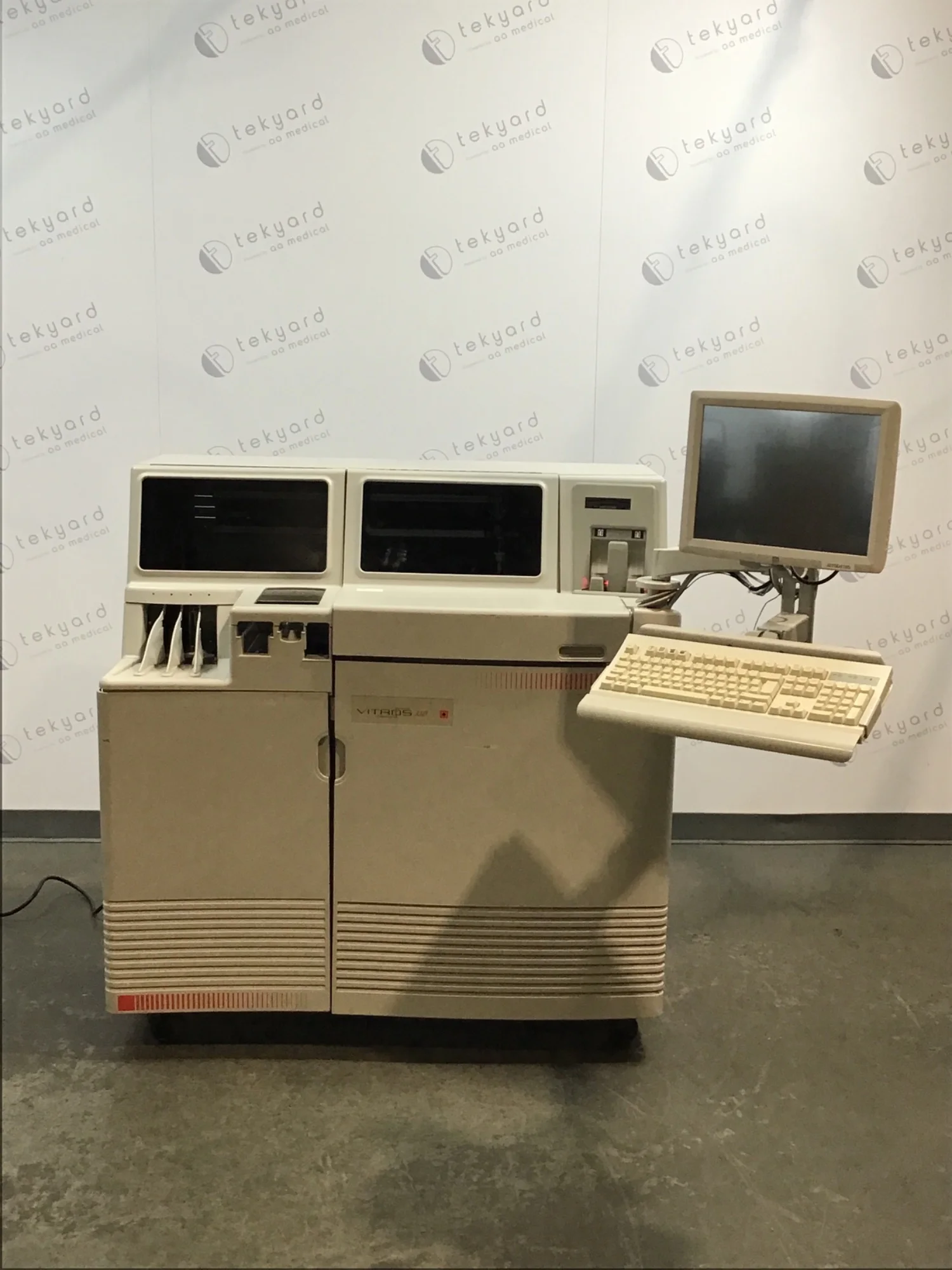 ORTHO CLINICAL DIAGNOSTICS Vitros 350 Biochemical Analyzer