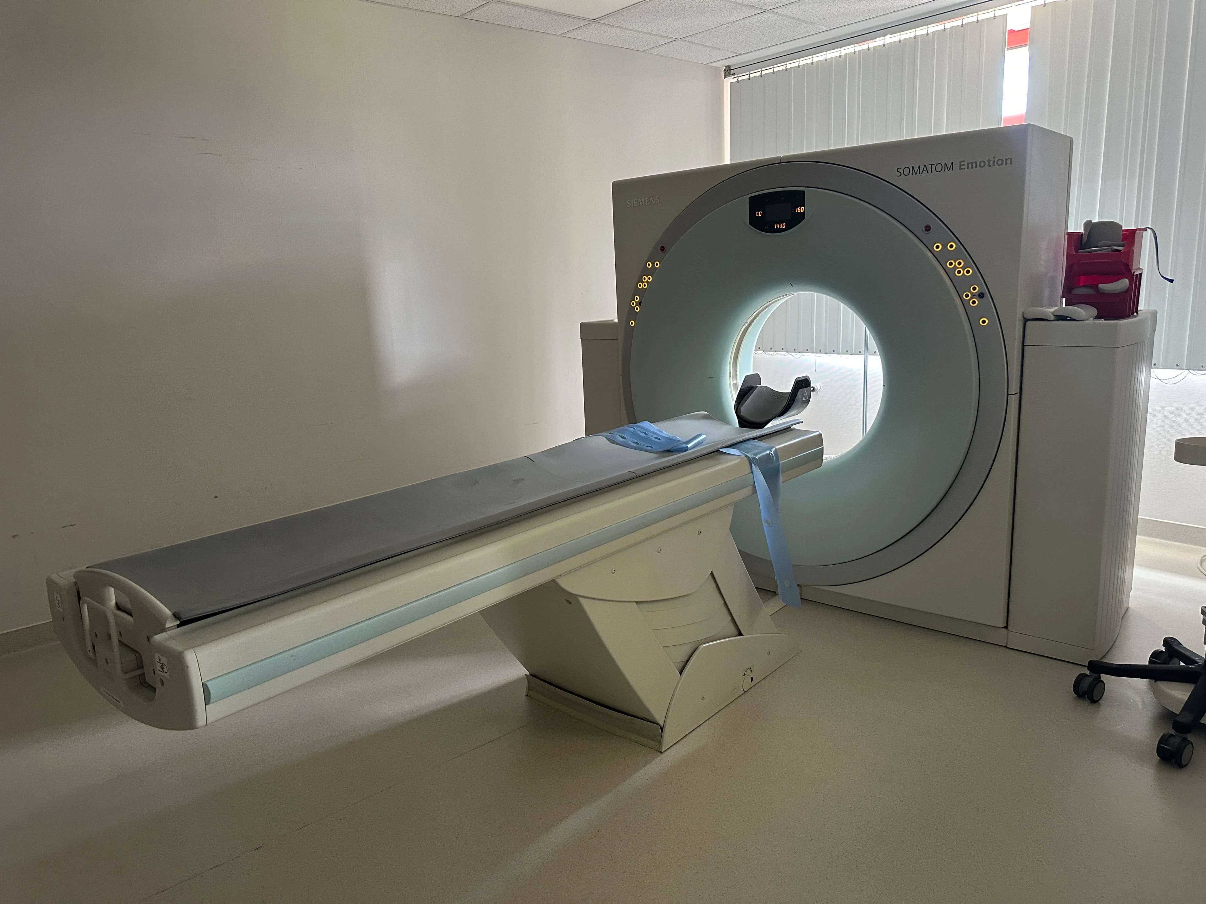 SIEMENS SOMATOM Emotion 16 CT Scanner