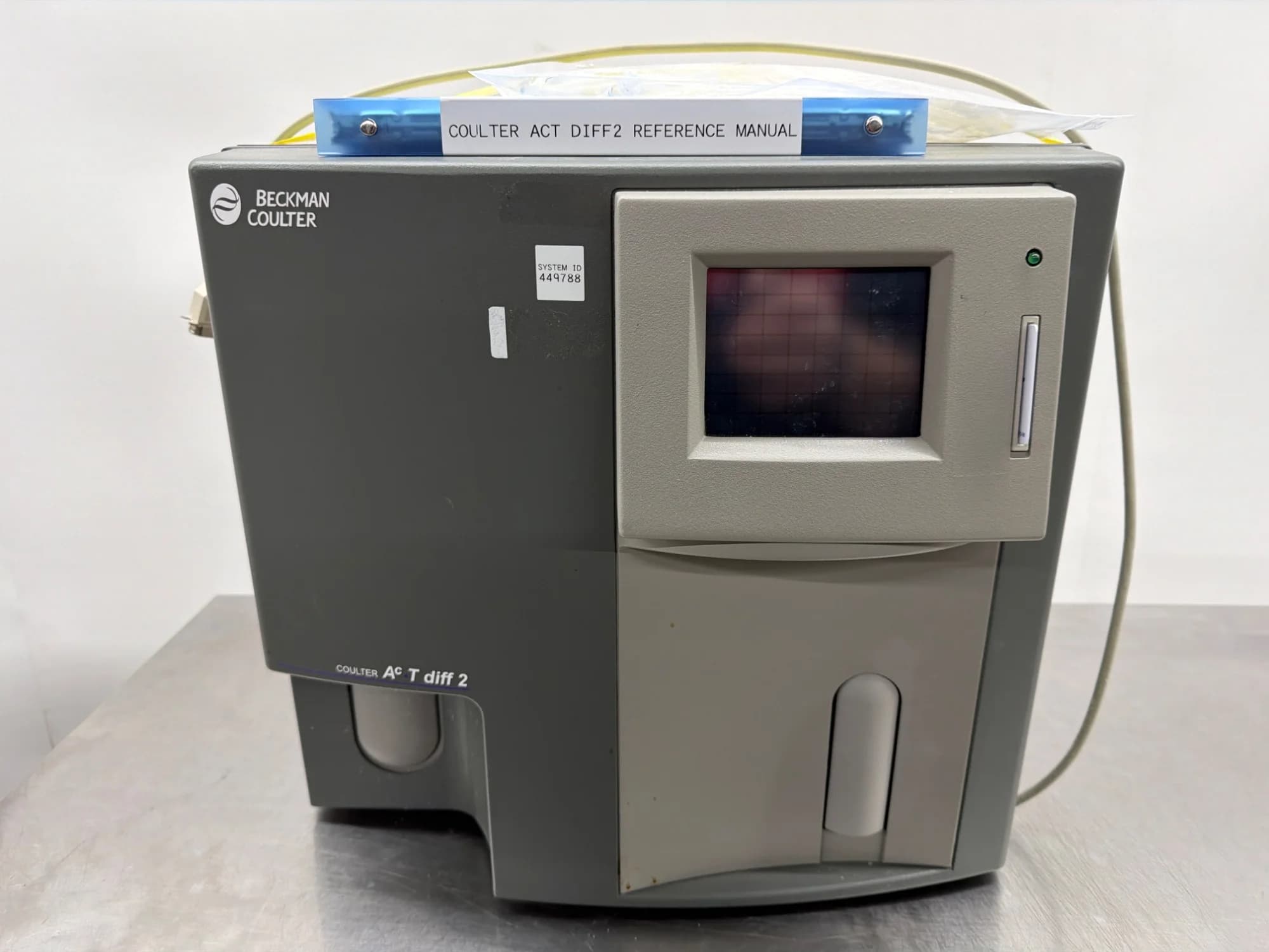 BECKMAN COULTER AcT diff2 Hematology Analyzer