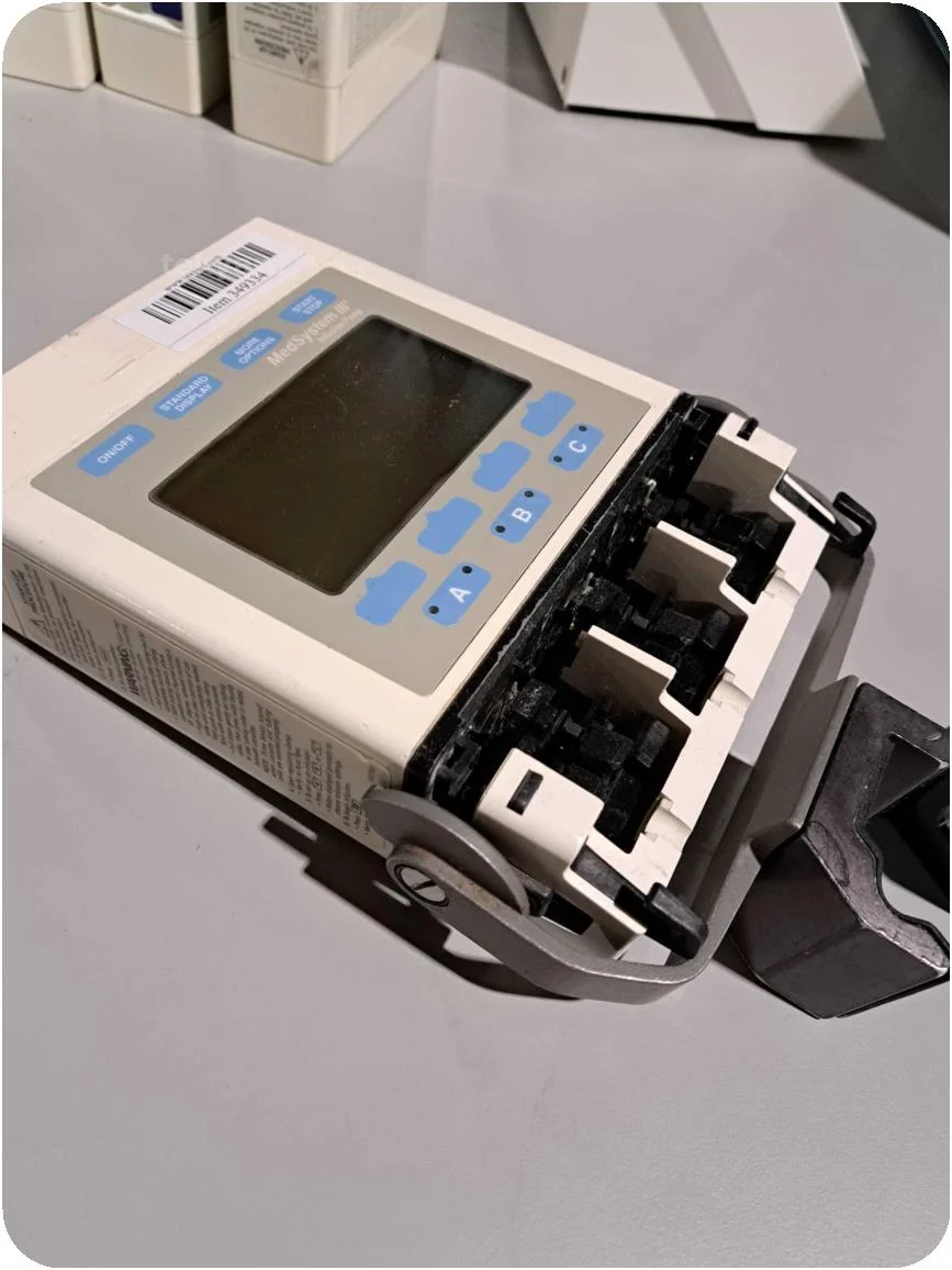 ALARIS Medsystem III 2860 IV infusion pump
