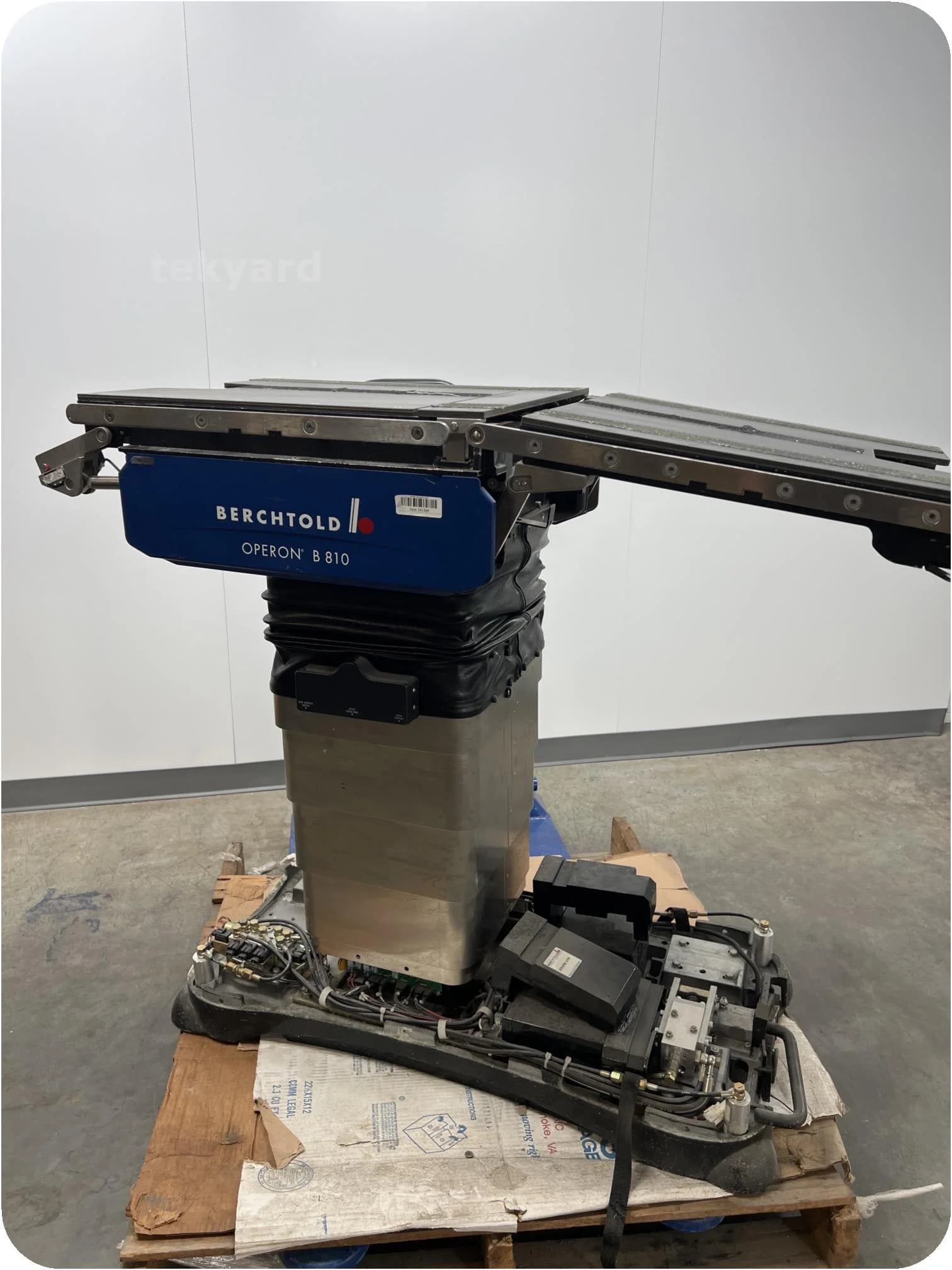 BERCHTOLD Operon B810 Operating table