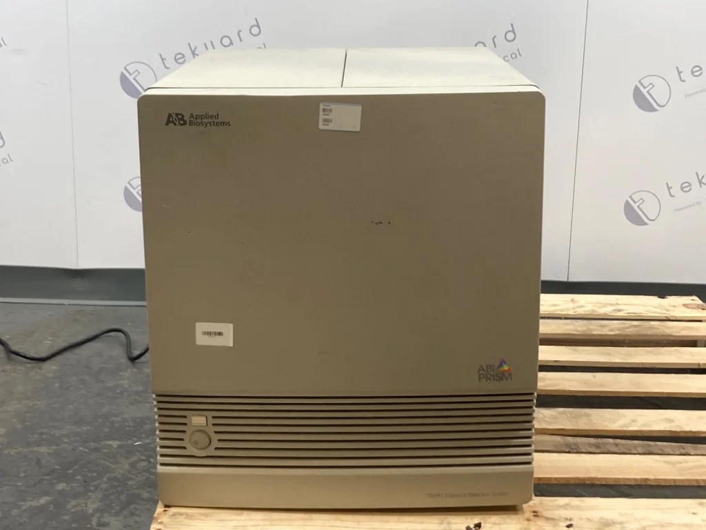 APPLIED BIOSYSTEMS 7900HT Fast PCR Analyzer