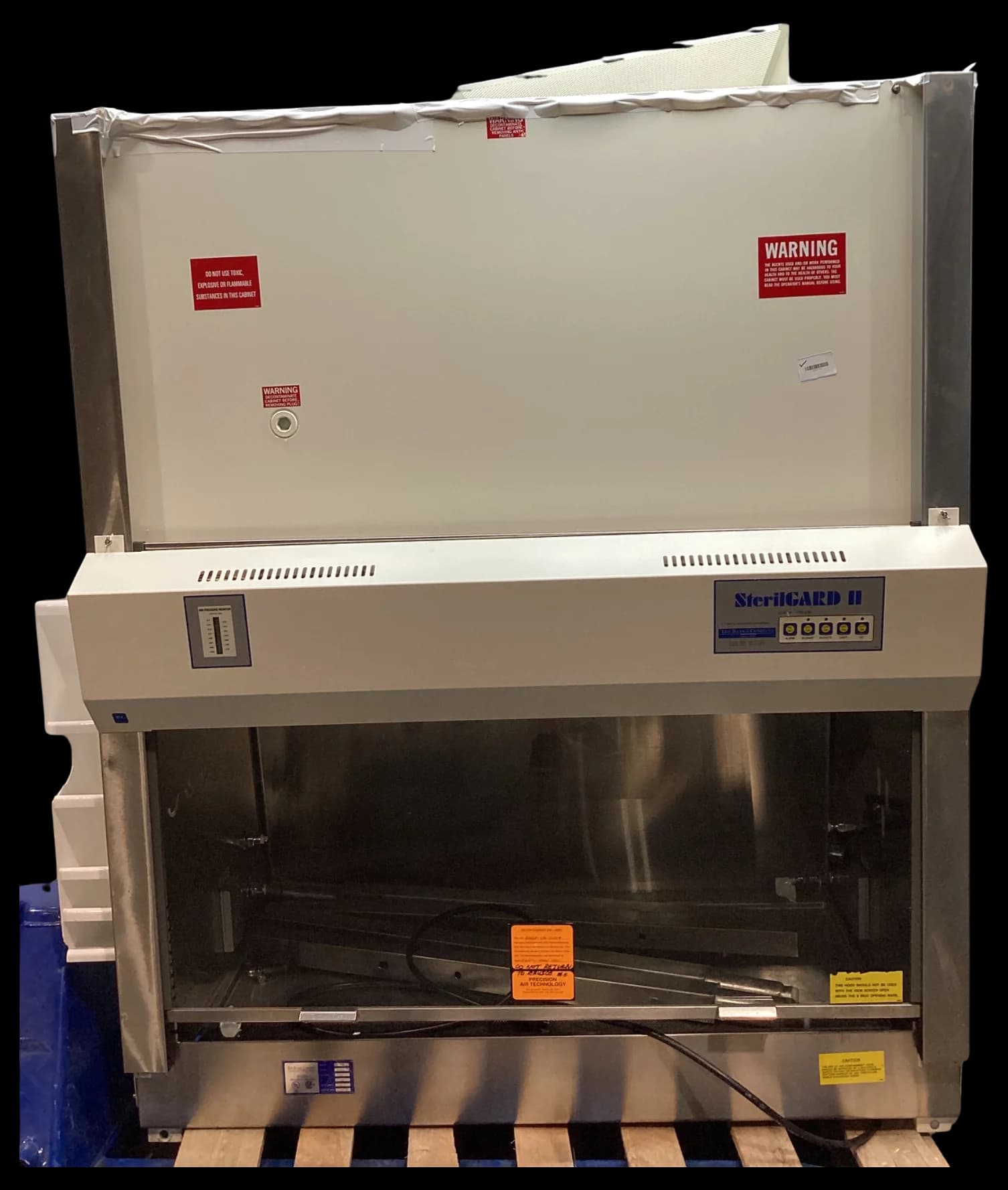 THE BAKER COMPANY SterilGARD II SG-400 Microbiological safety cabinet