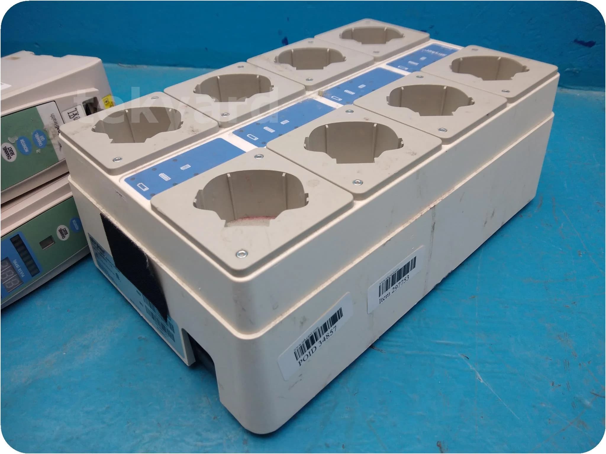STRYKER T4 400-655 Battery charger