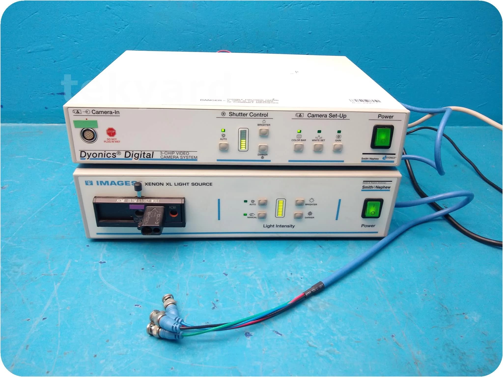SMITH & NEPHEW Dyonics Digital 3-Chip PAL Endoscopic camera