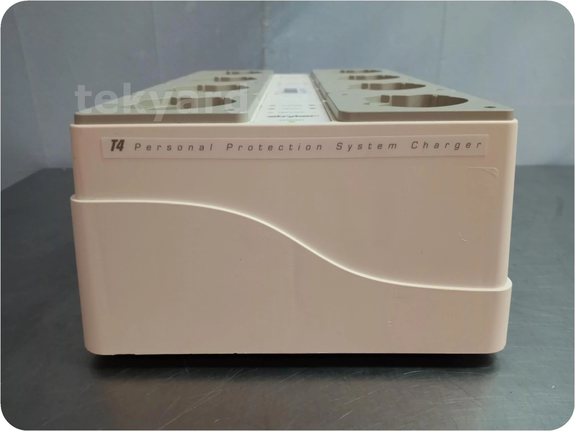 STRYKER T4 400-655 Battery charger