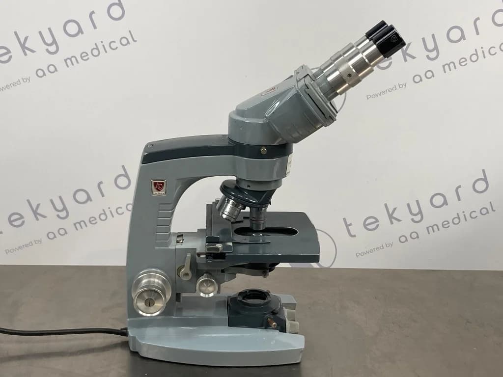 AMERICAN OPTICAL 1036A Laboratory microscope