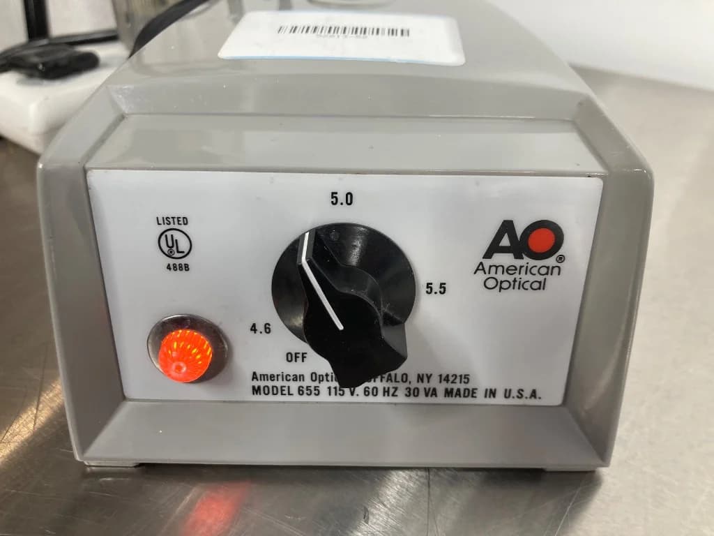 AMERICAN OPTICAL 655 Microscope light source
