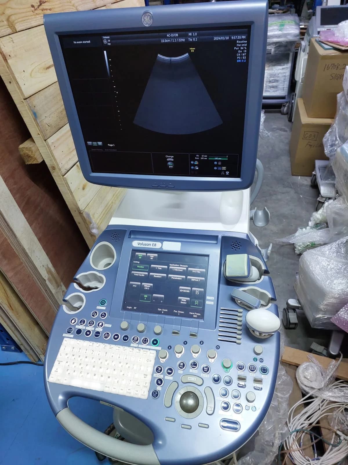 GE Voluson E8 Ultrasound Machine