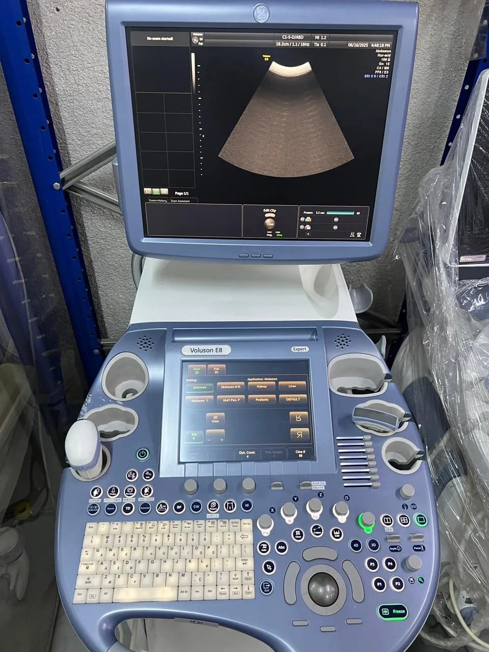 GE Voluson E8 Ultrasound Machine