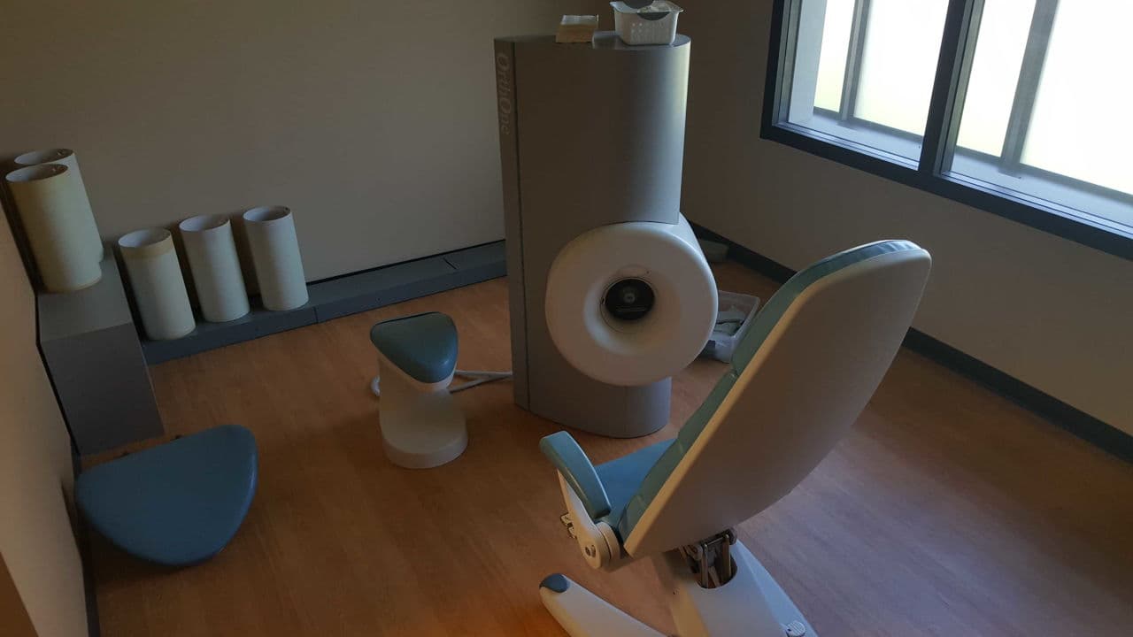For Sale GE ONI MEDICAL SYSTEMS OrthOne AB2000 Extremity MRI, 1T