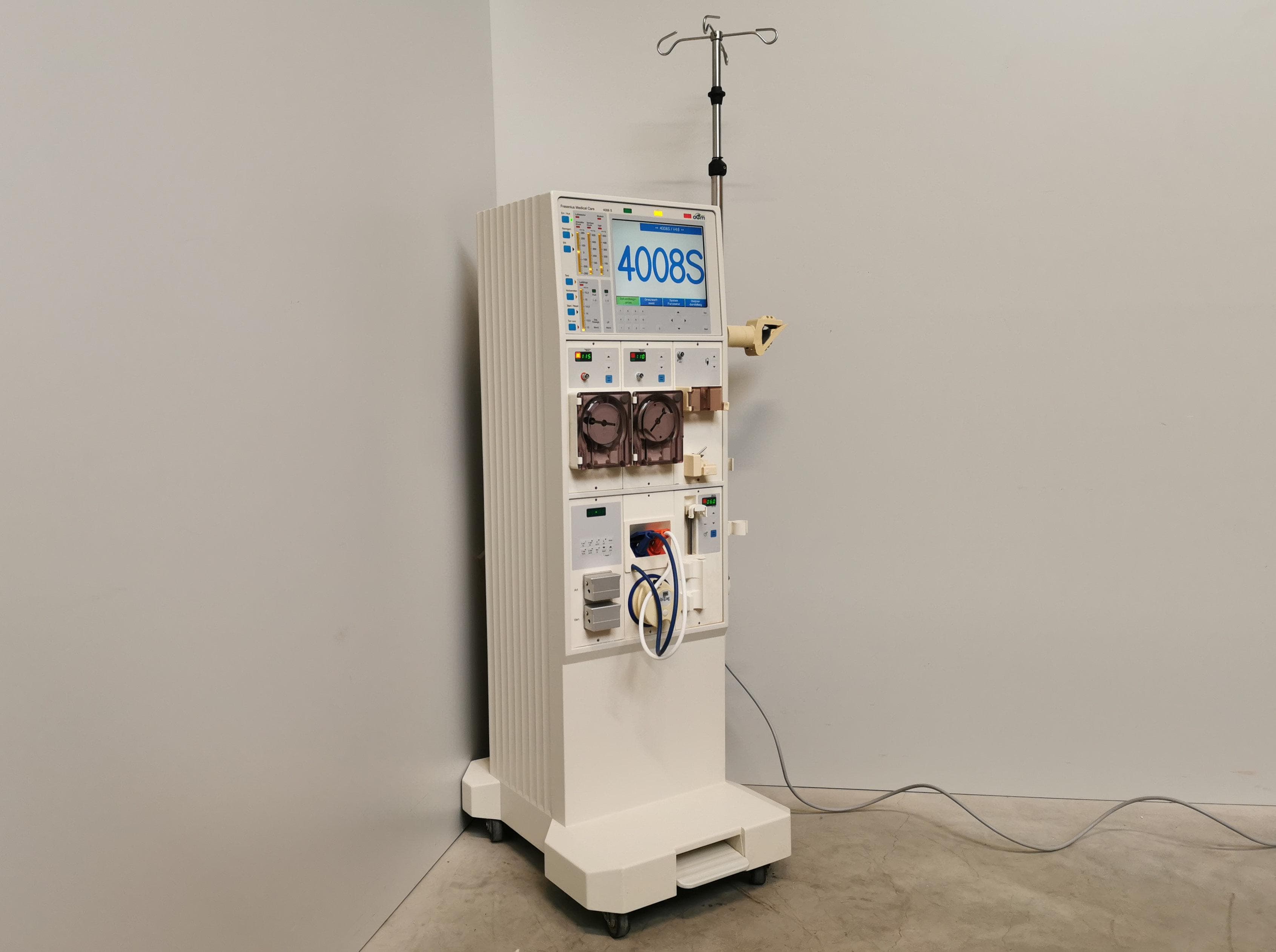 FRESENIUS 4008b Stationary dialysis machine
