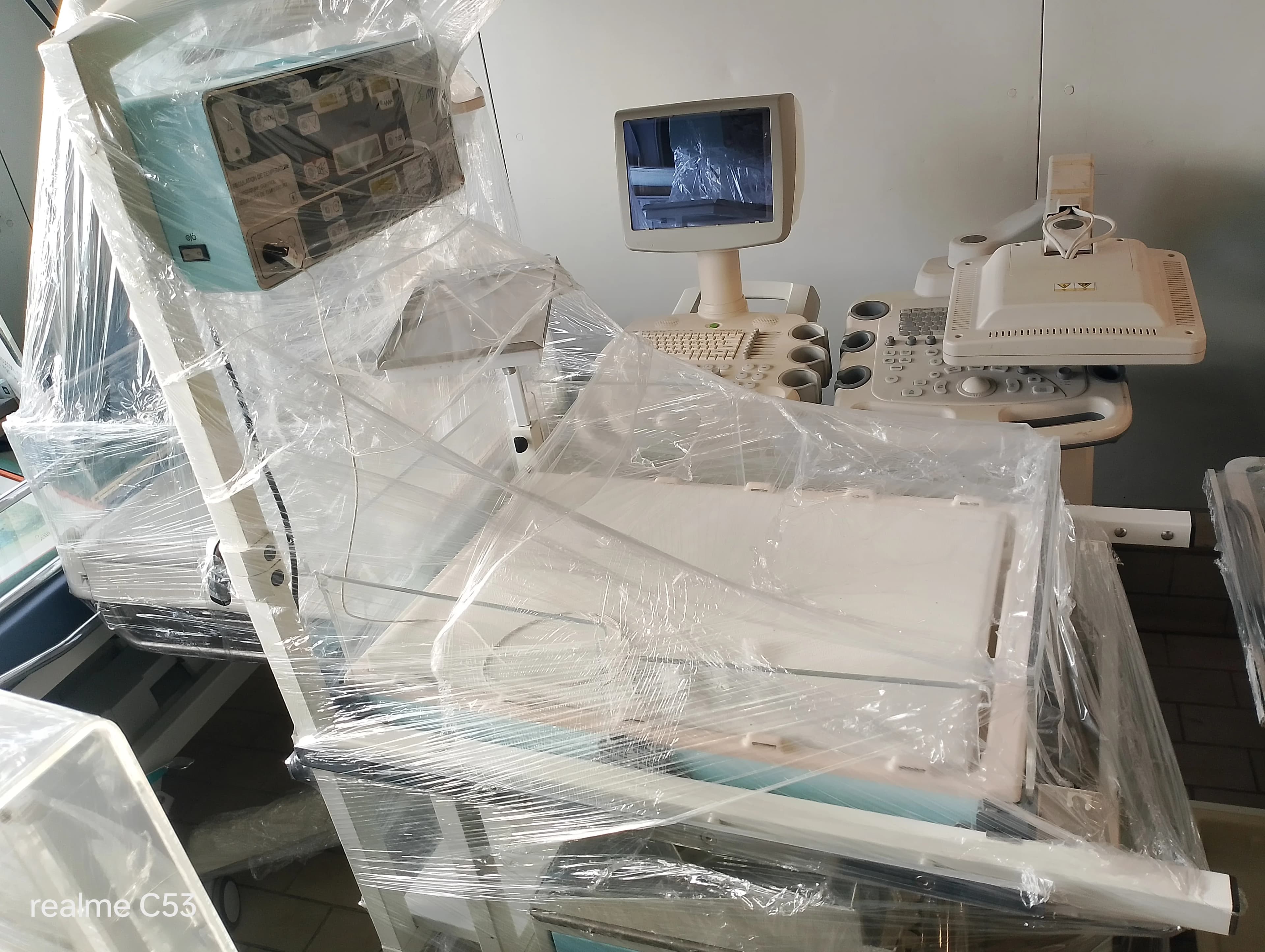 BIOMS Multiradia 100 Neonatal incubator