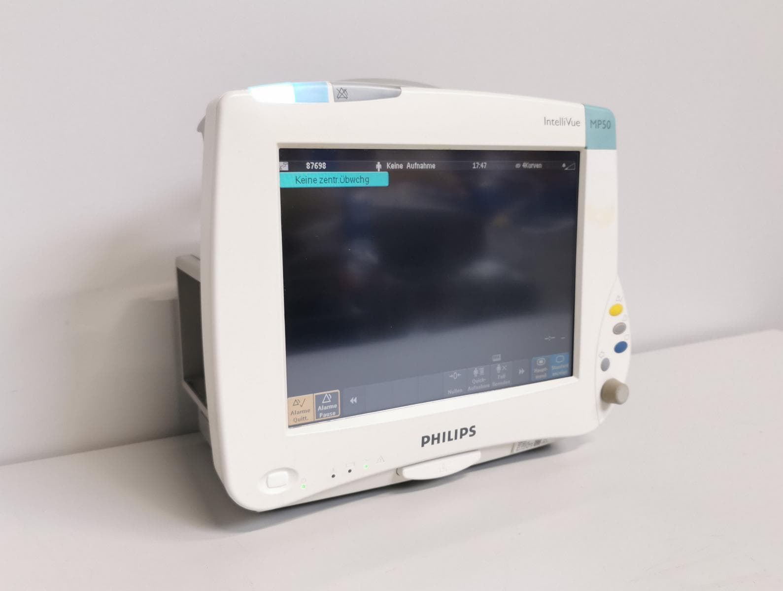 PHILIPS IntelliVue MP50 EKG monitor