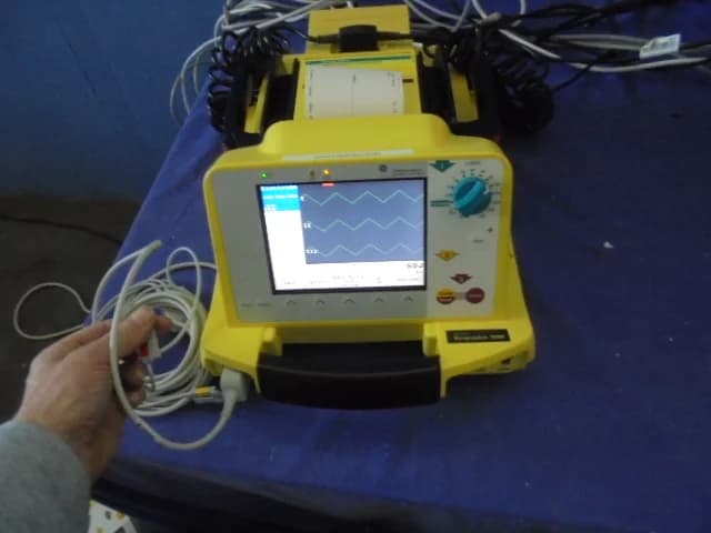 GE Responder 3000 Defibrillator