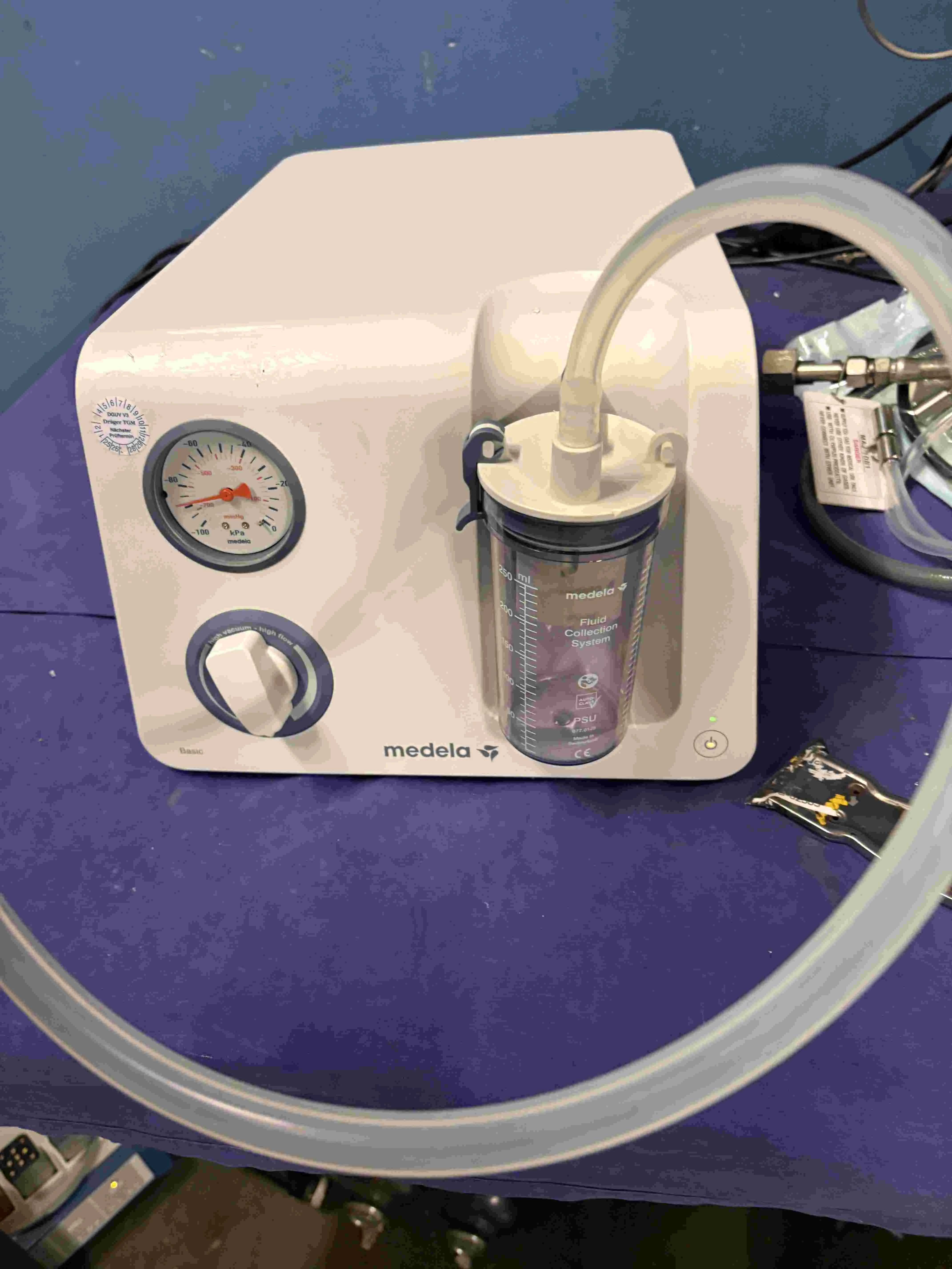 MEDELA BASIC Suction Pump