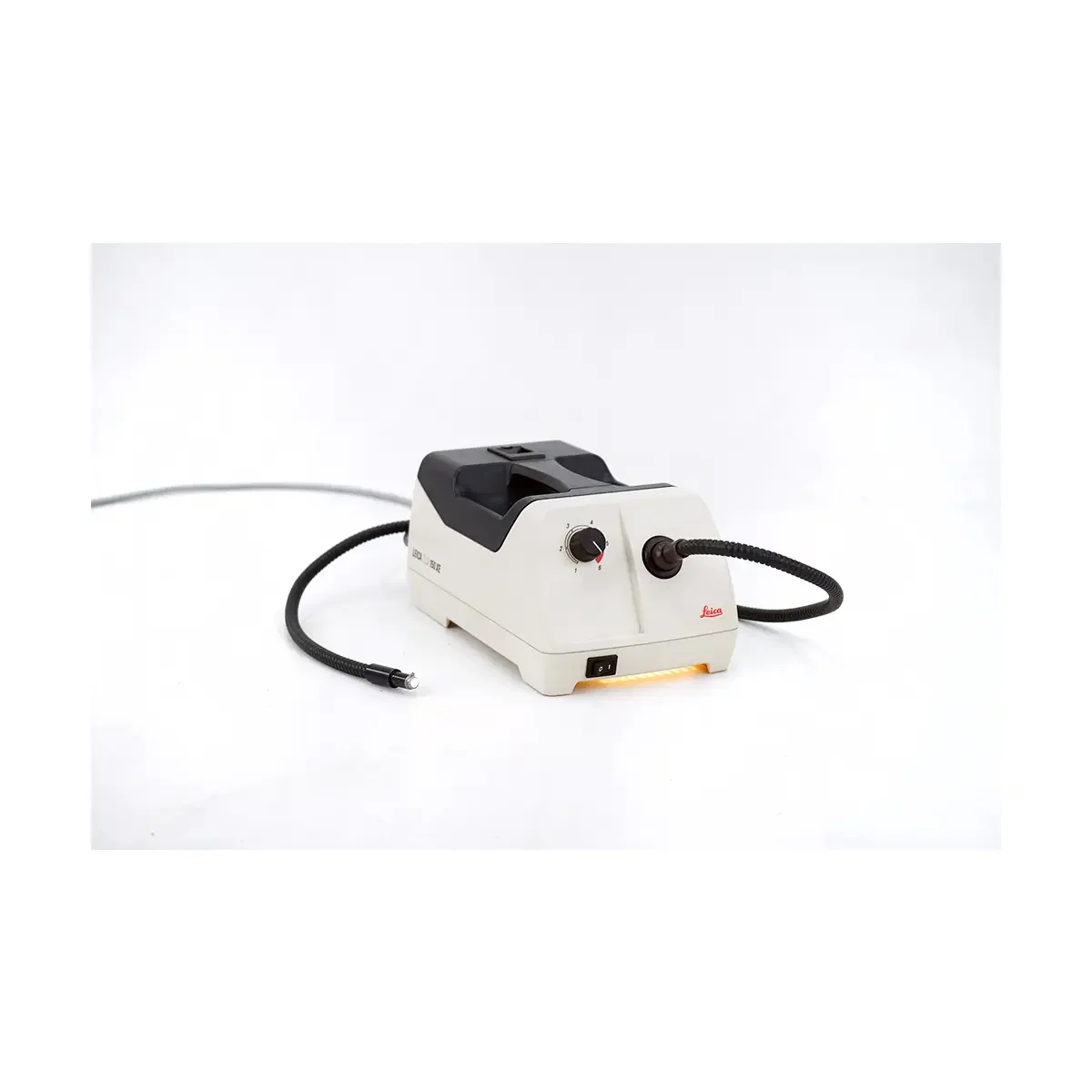 LEICA CLS 150 XE Microscope light source