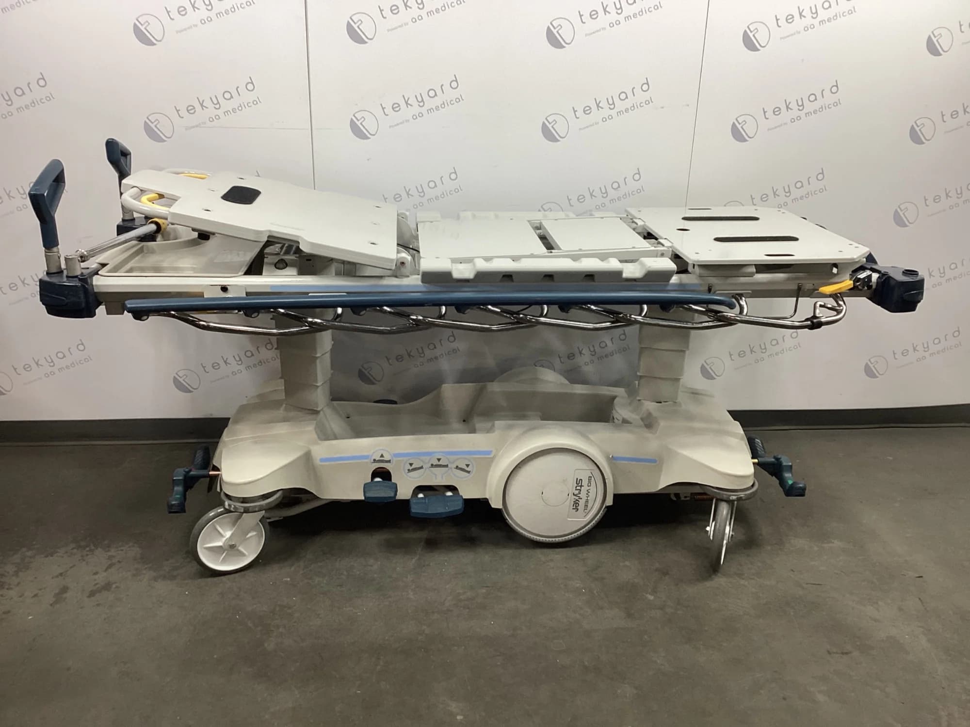 STRYKER 1015 Stretcher trolley