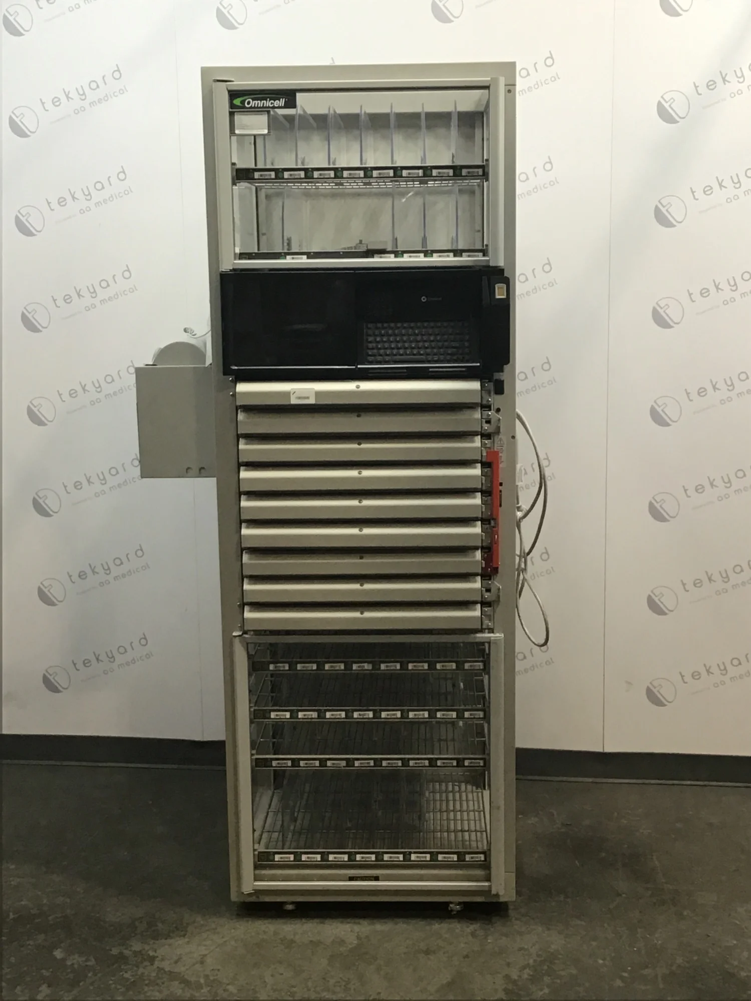 OMNICELL MDA-FRM-001 Automated dispensing system
