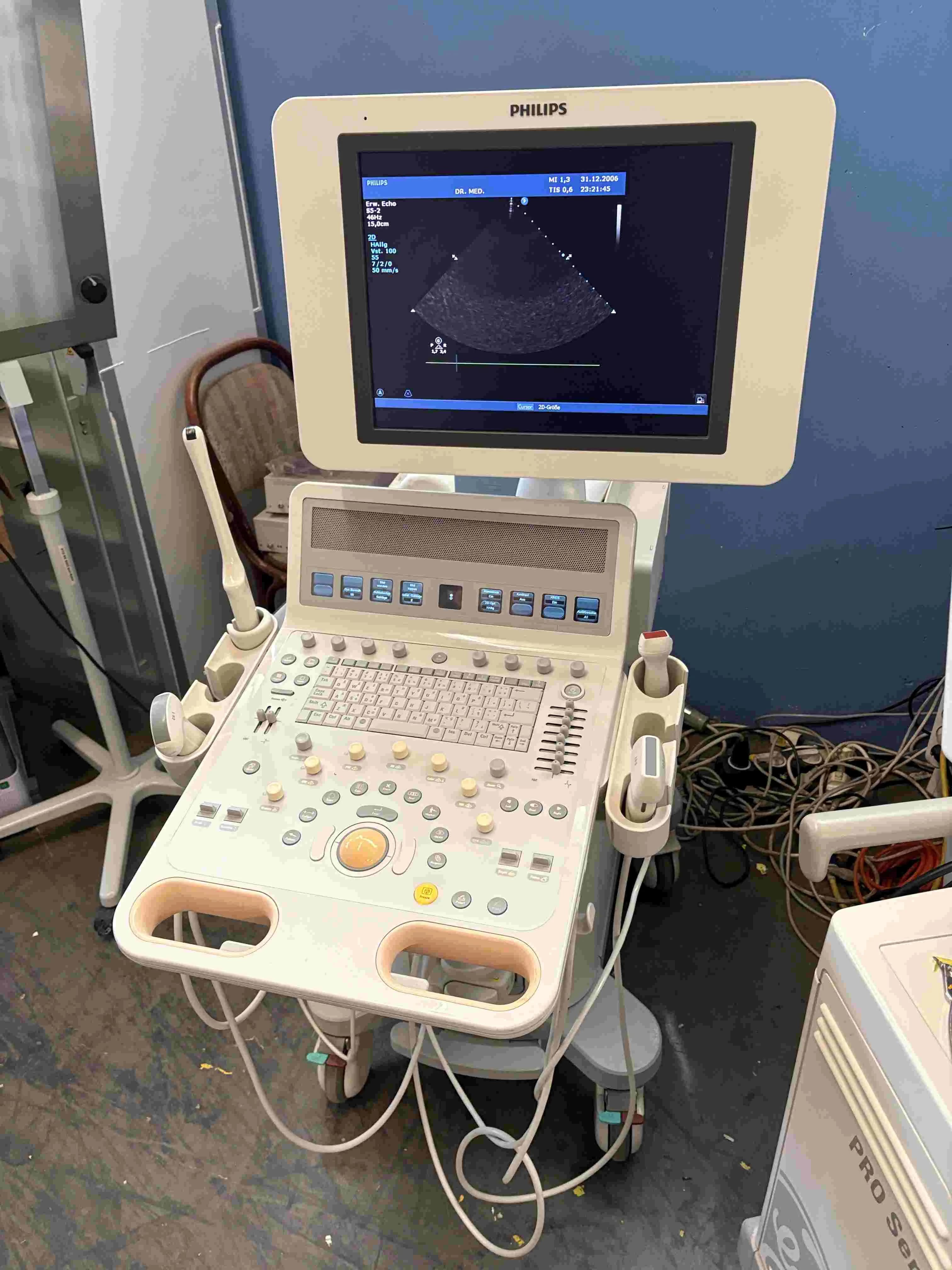 PHILIPS HD15 Ultrasound Machine