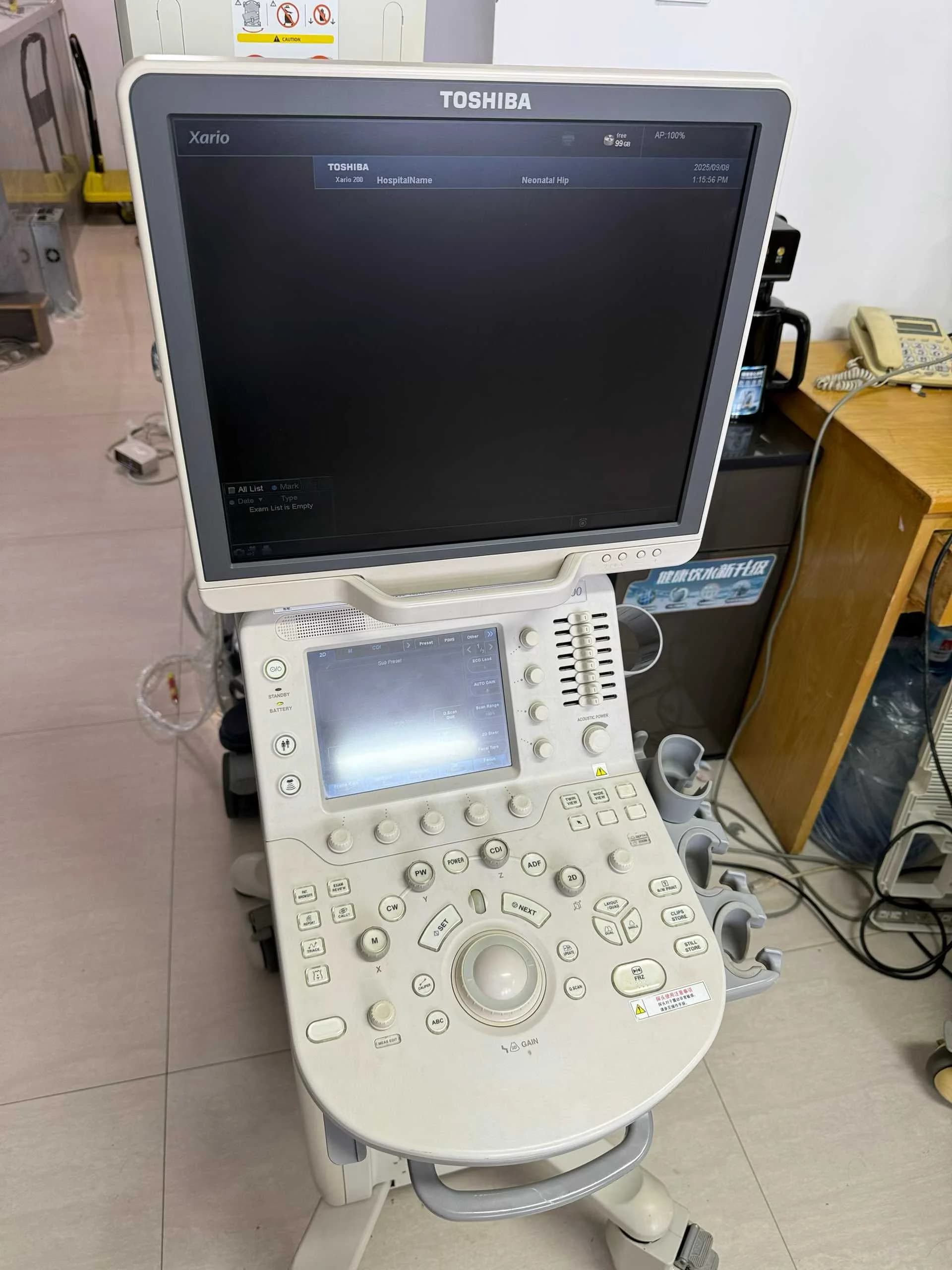TOSHIBA Xario 200 (TUS-X200) Ultrasound Machine