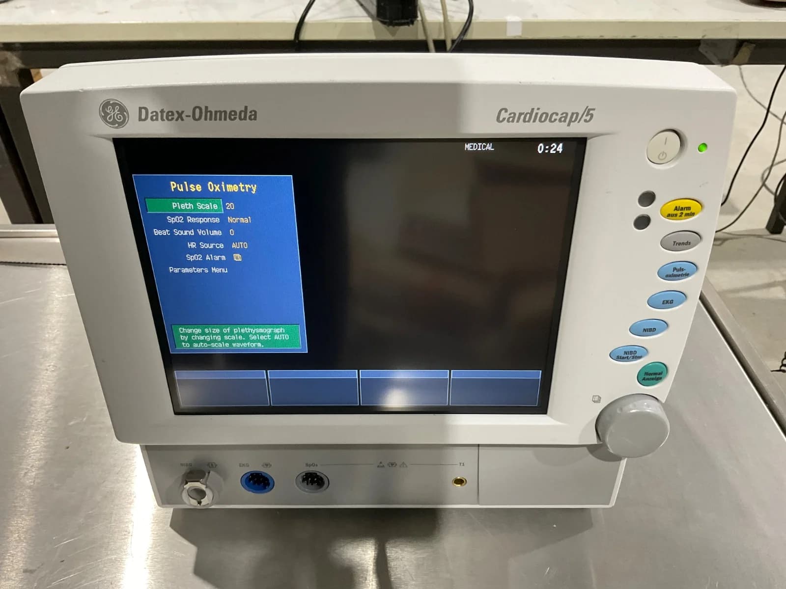 DATEX-OHMEDA Cardiocap 5 EKG monitor