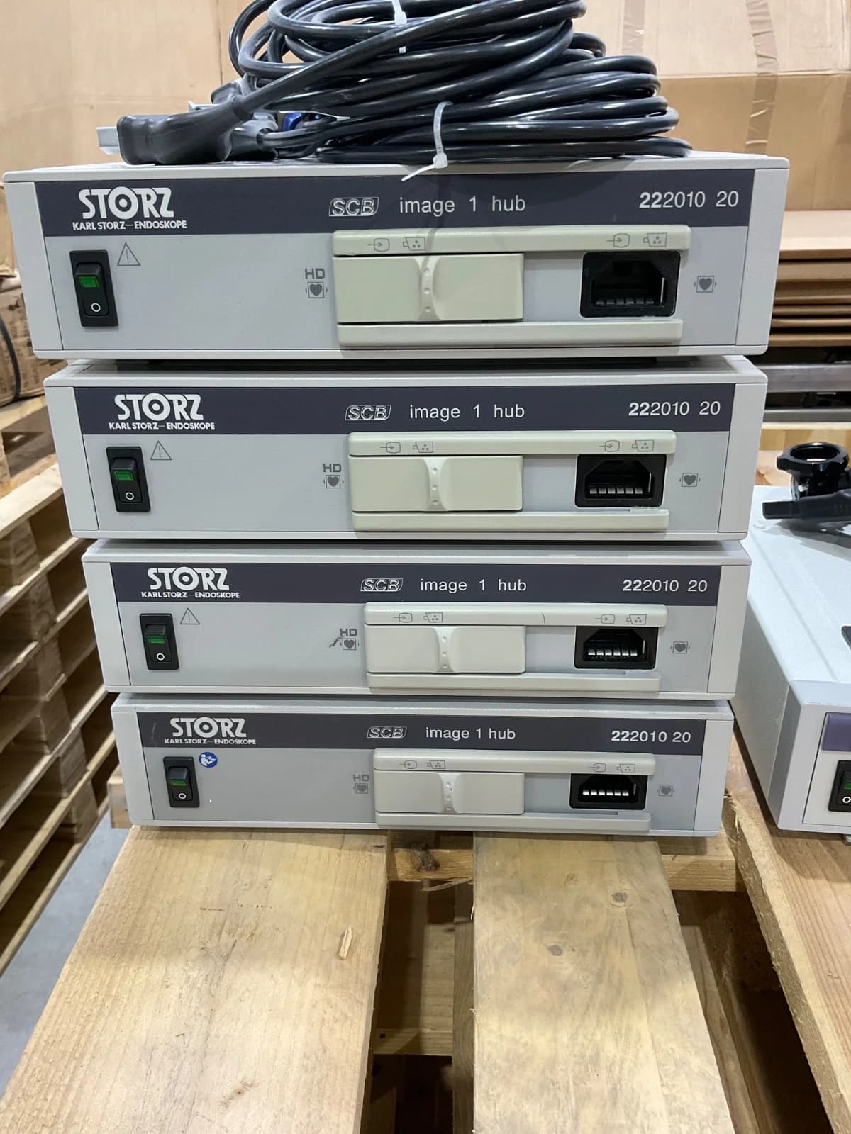 KARL STORZ image 1 hub 222010 20 Endoscopic camera