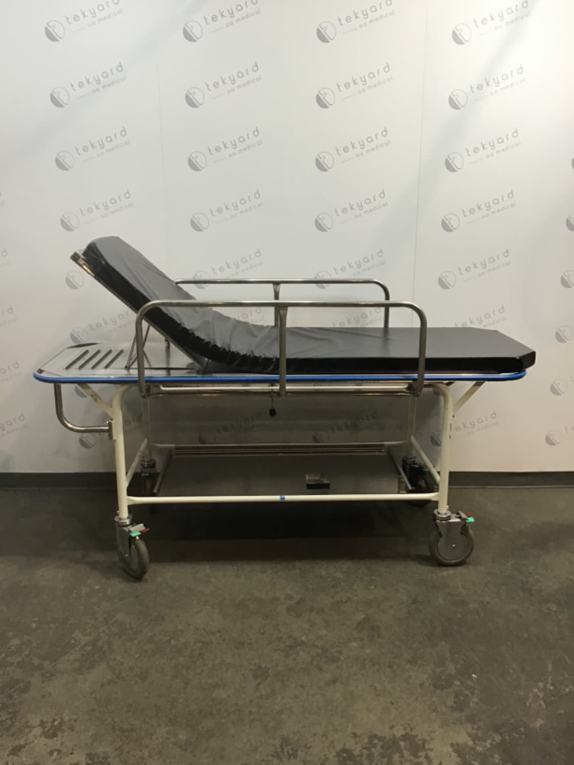 PEDIGO P-172 Stretcher trolley