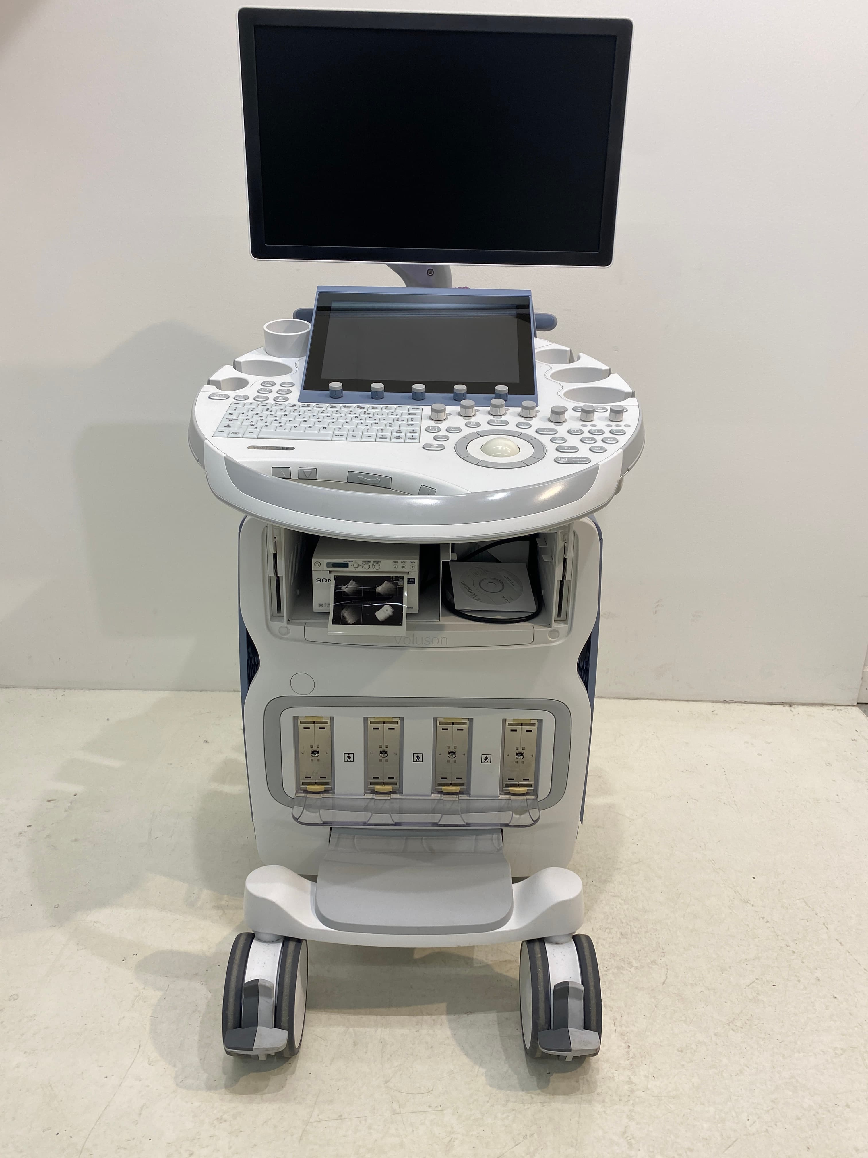 GE Voluson E8 Ultrasound Machine