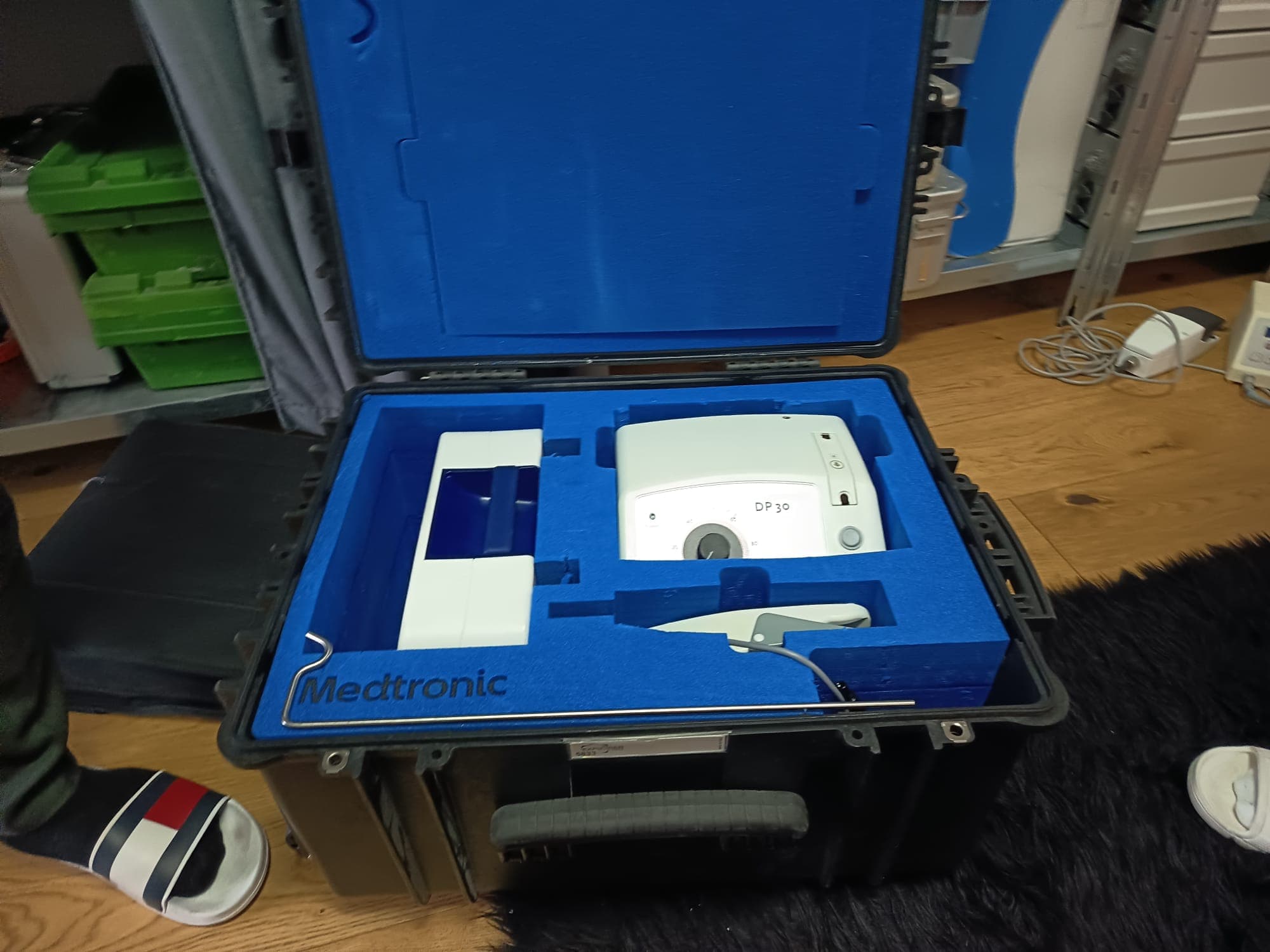 MEDTRONIC PEAK PlasmaBlade Electrosurgical Unit