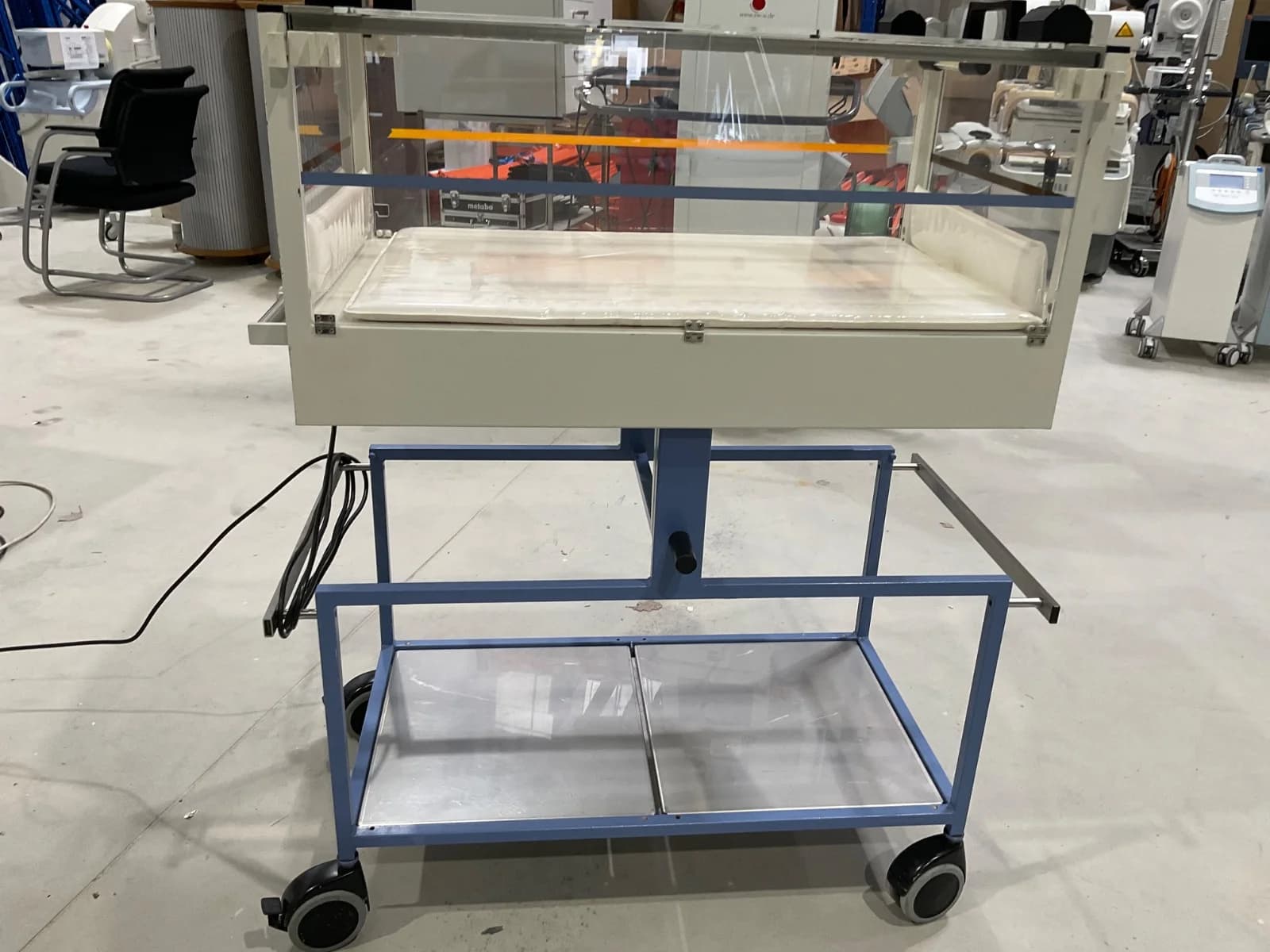 DRAGER Babytherm 4200 Neonatal incubator