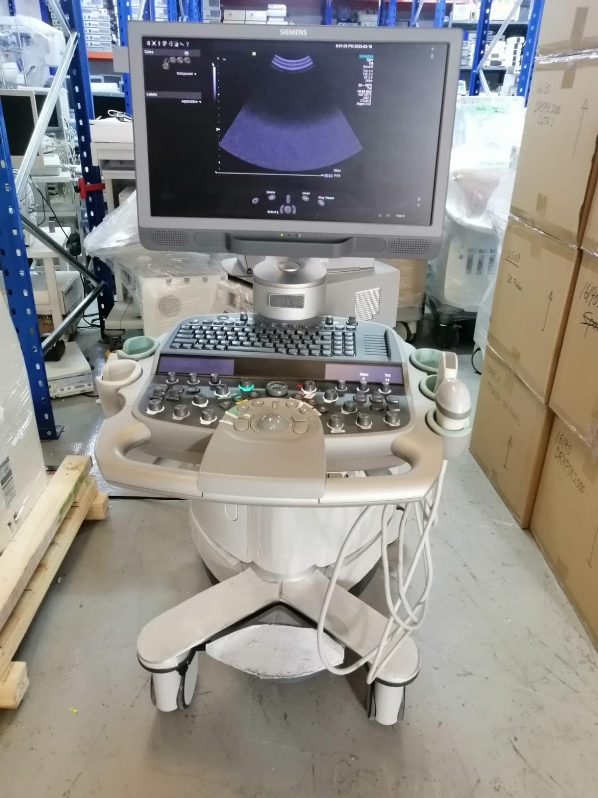 SIEMENS ACUSON S1000 HELX Evolution Ultrasound Machine