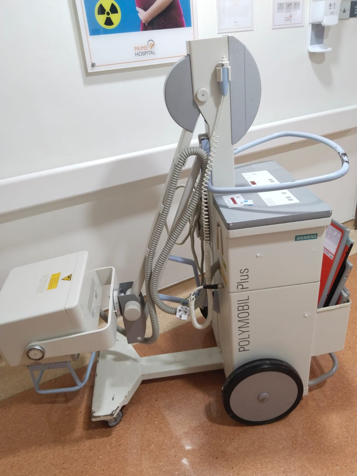 SIEMENS Polymobil Plus X-ray machine