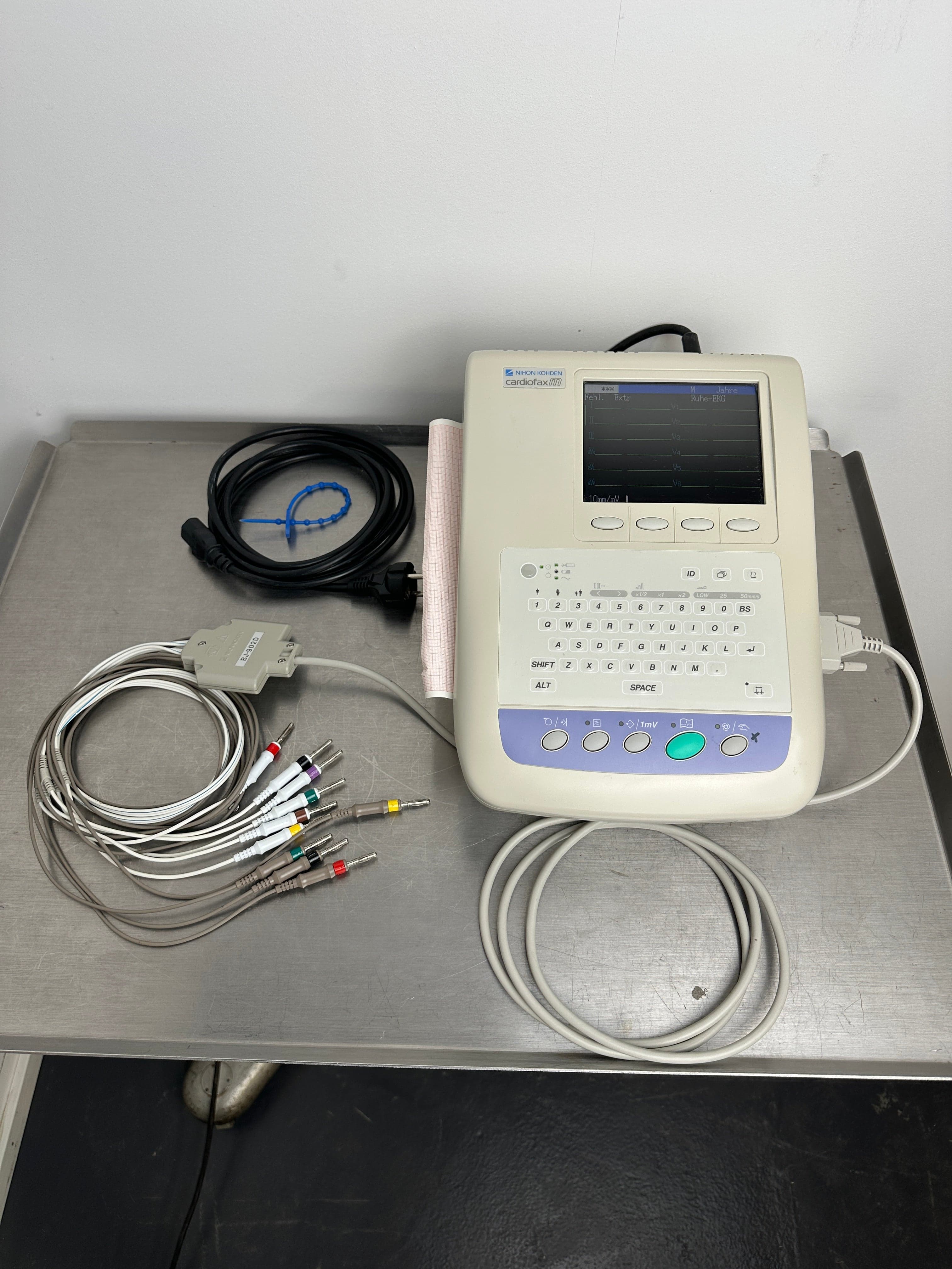 NIHON KOHDEN Cardiofax M ECG-1350K EKG Machine