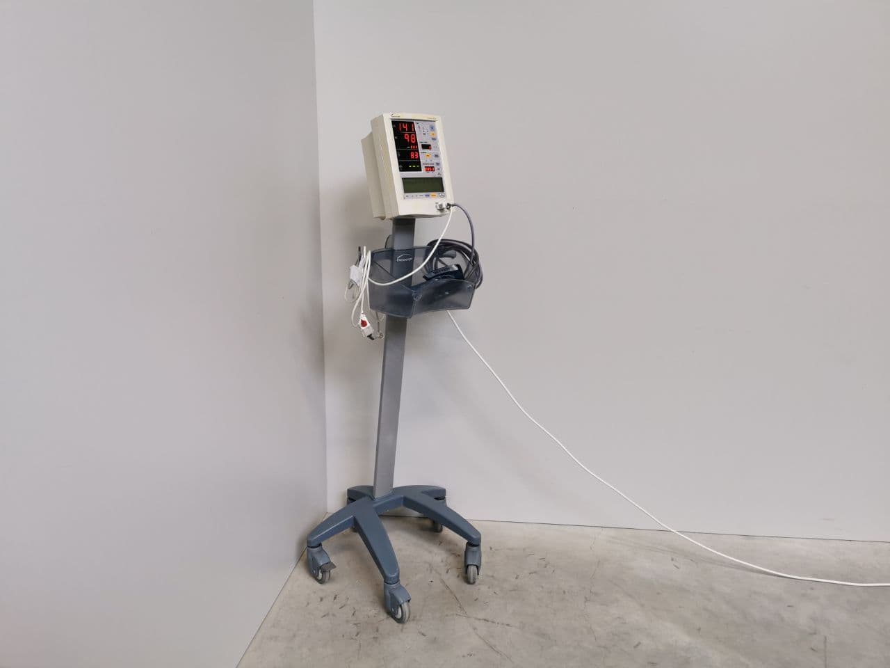 DATASCOPE Accutorr Plus Patient monitor