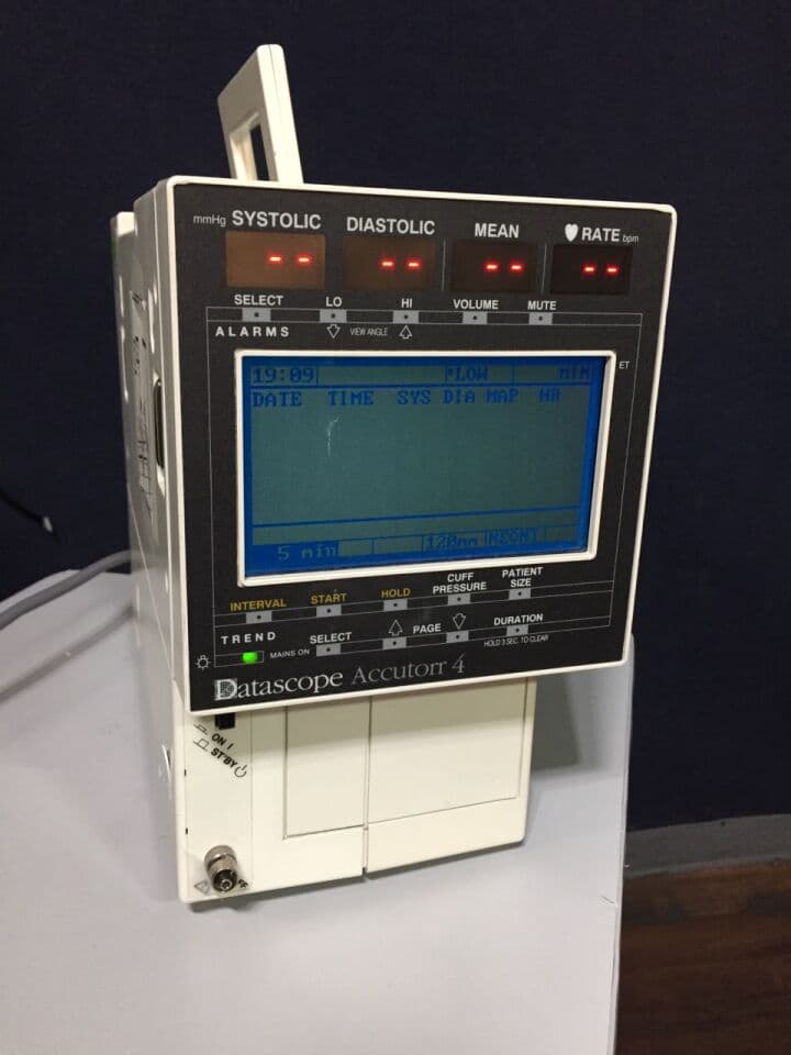 For Sale DATASCOPE Accutorr 4 Non invasive Blood Pressure Patient Monitor