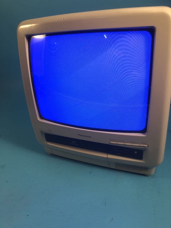 For Sale PANASONIC AG-513A 13inch TV/VCR Combo