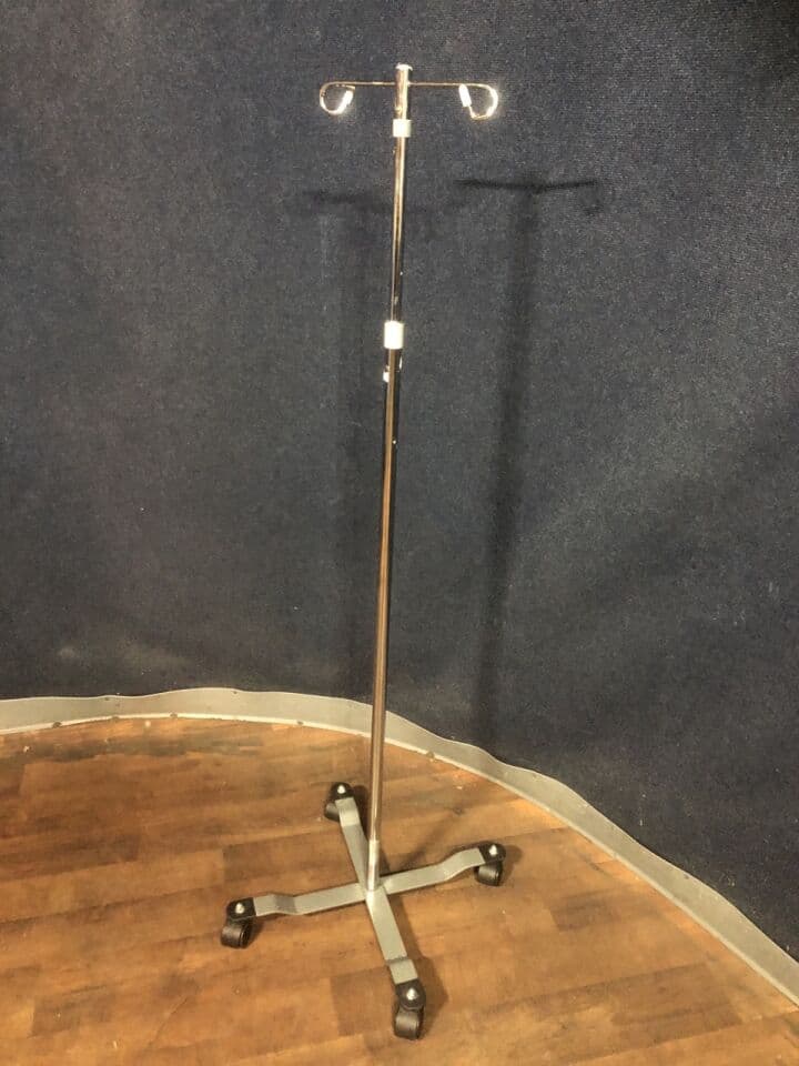 For Sale BREWER IV Pole: 2 Hook 4 Caster Base
