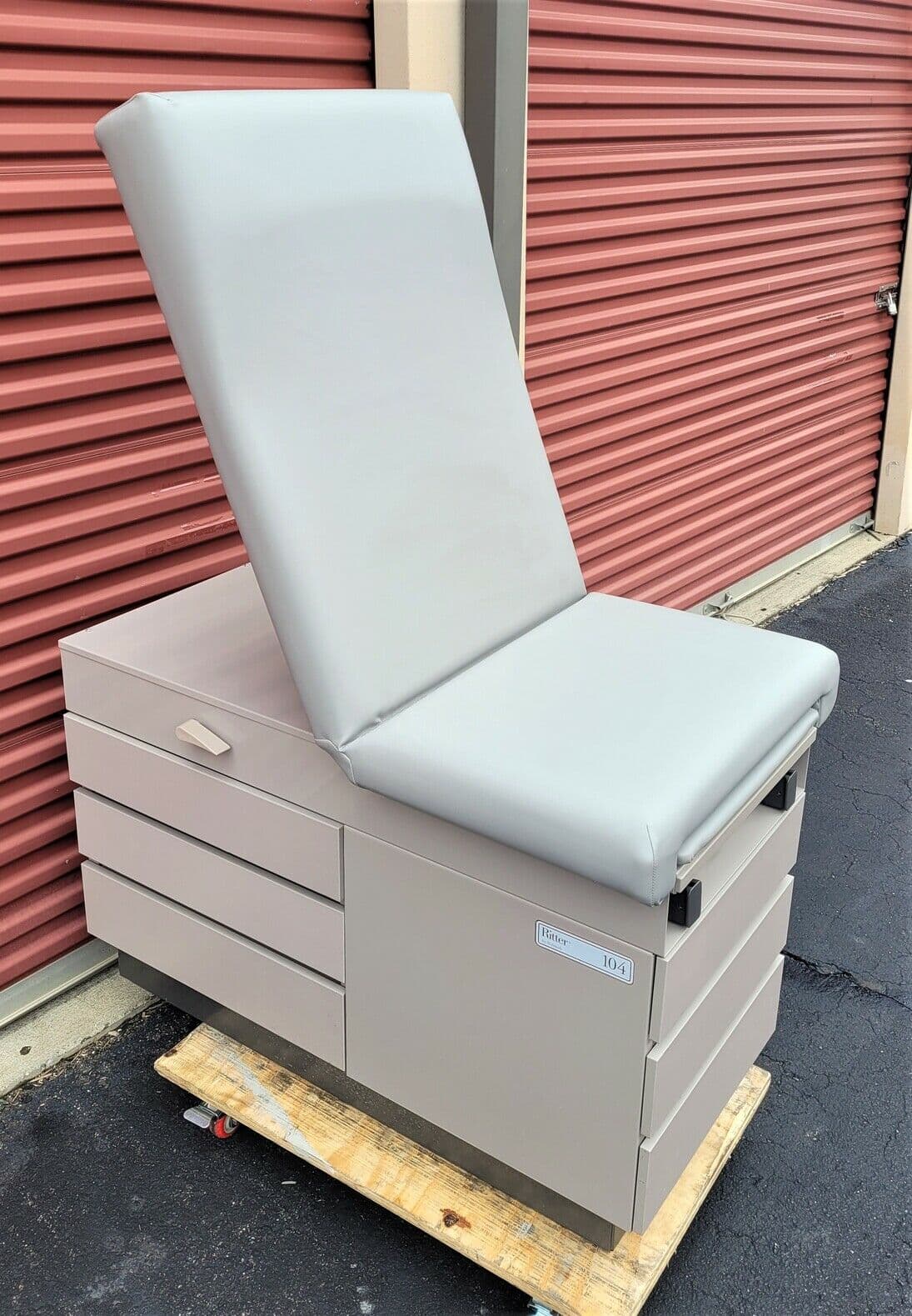 For Sale RITTER Midmark Exam Table 100 104 New Graphite Upholstery Tan Shell Exam Table