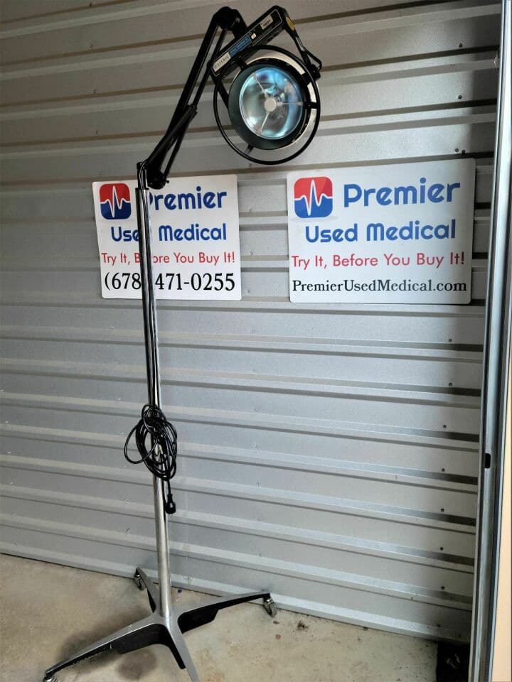 For Sale STERIS Exam Light Amsco Examiner 10 Procedure w Stand Exam Light